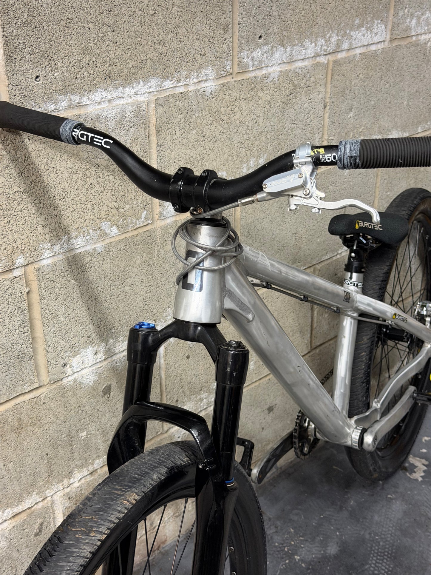 Custom Airdrop Fade Dirt Jump Bike 26”