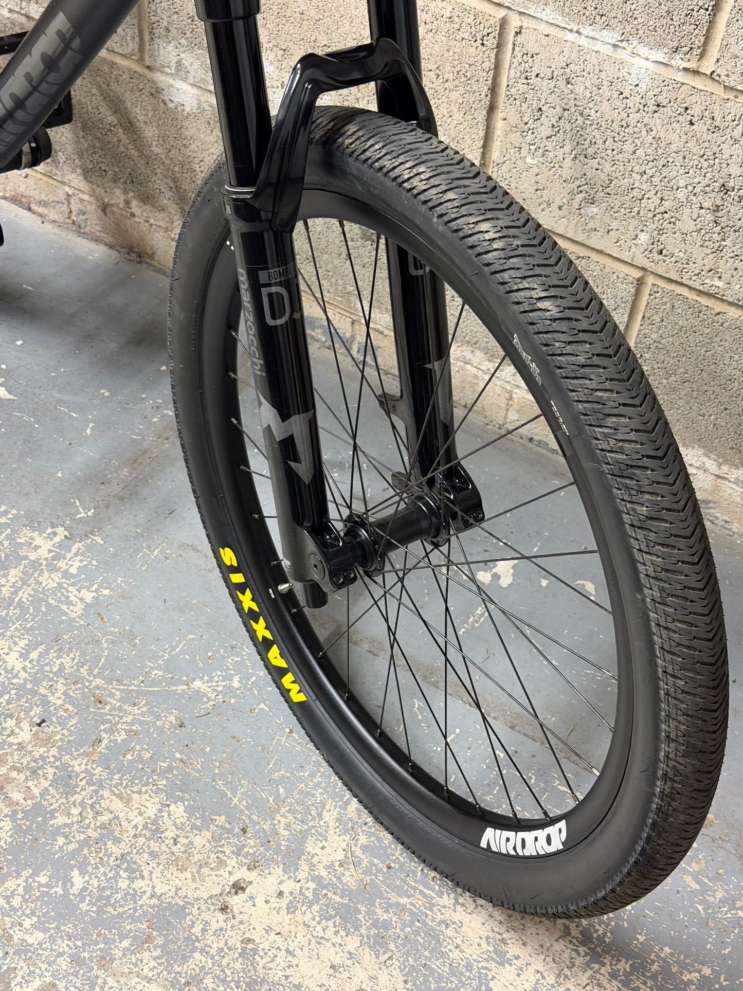 Airdrop Fade Stealth Series Ltd Edition Dirt Jump Bike 26”