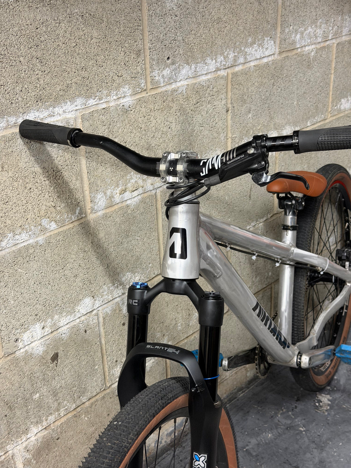 Custom Airdrop Fade Dirt Jump Bike 26”