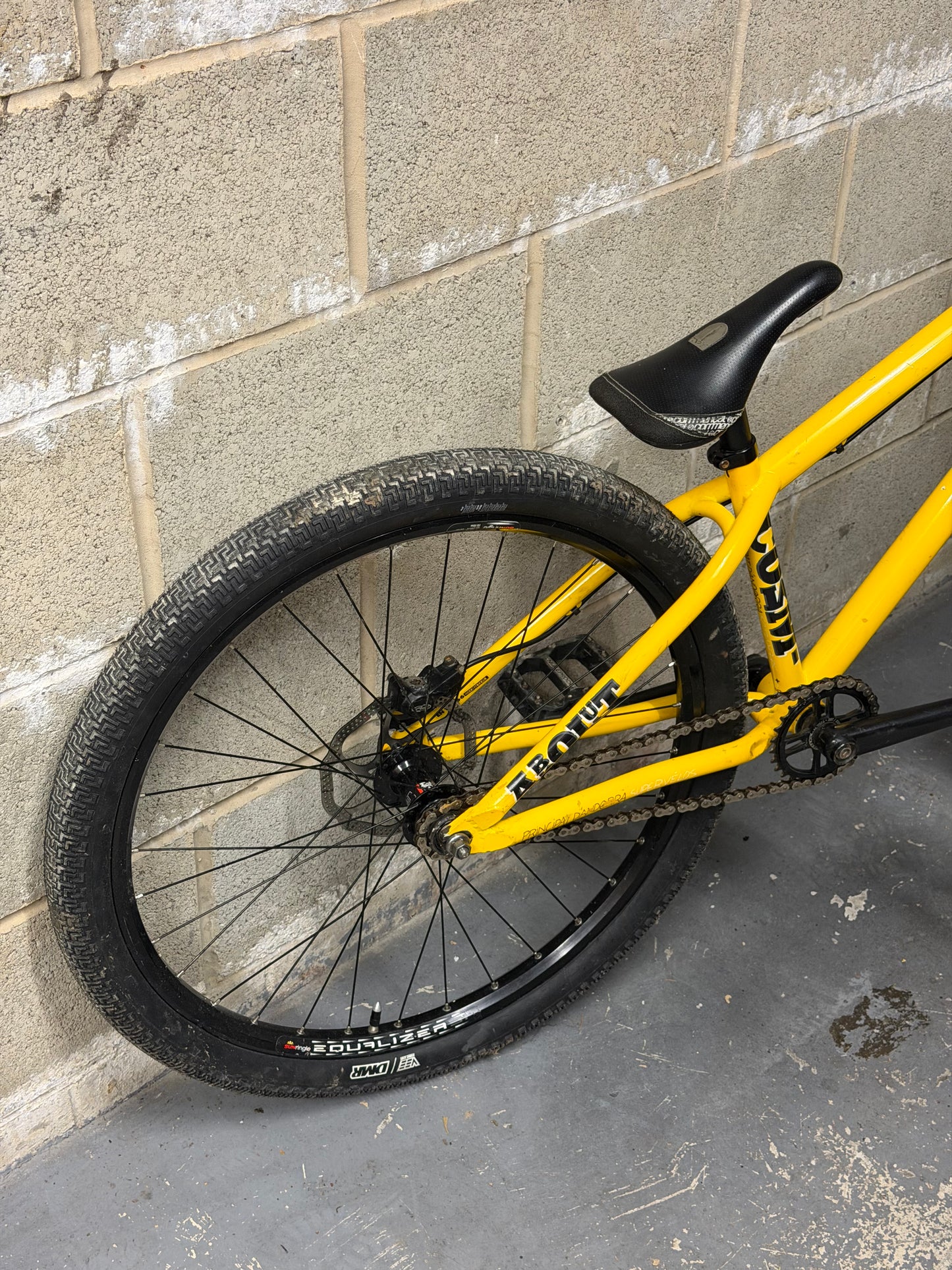 Custom Commencal Dirt Jump Bike 26”
