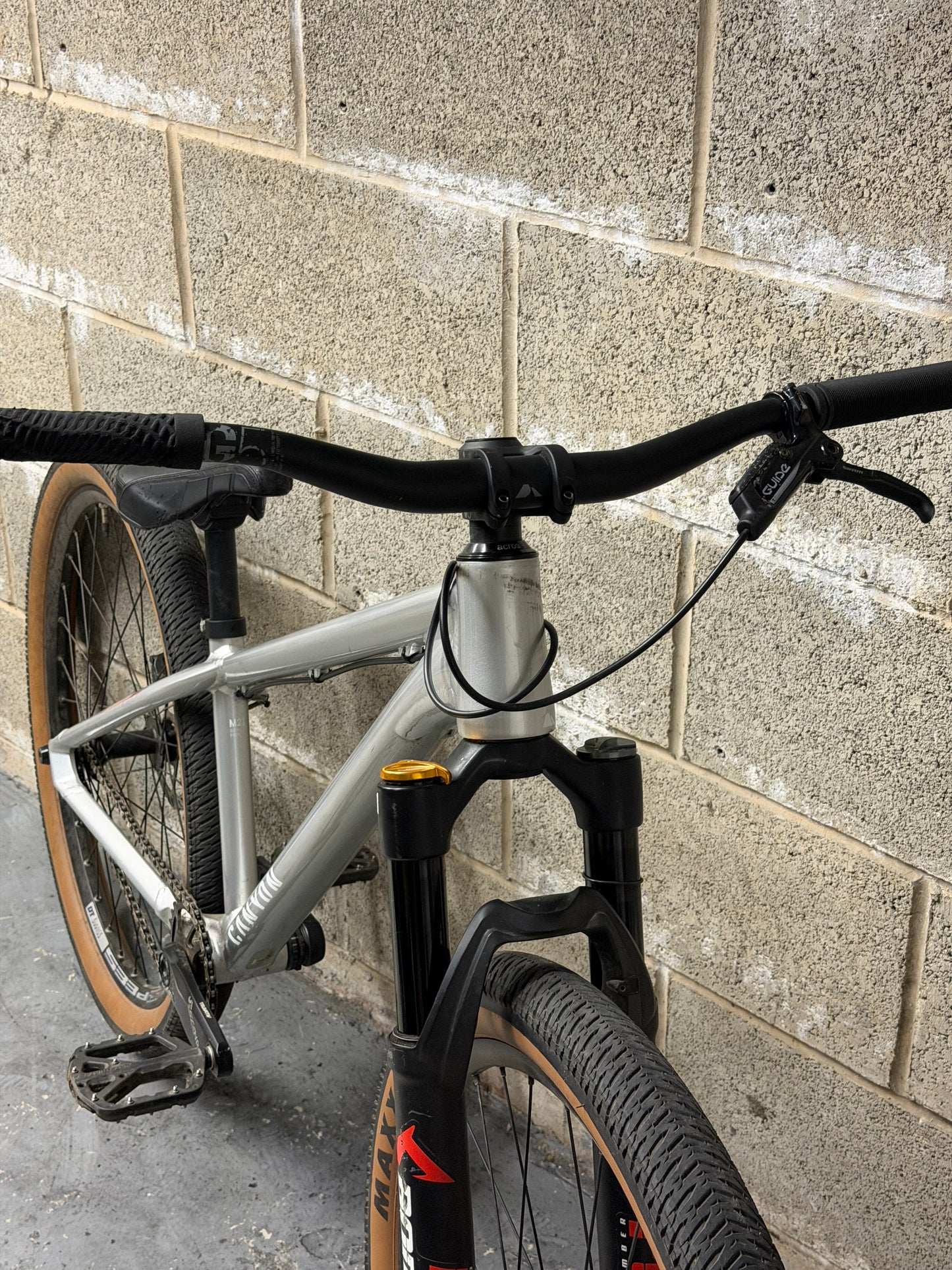 Custom Canyon Stitched 360 Dirt Jump Bike 26”