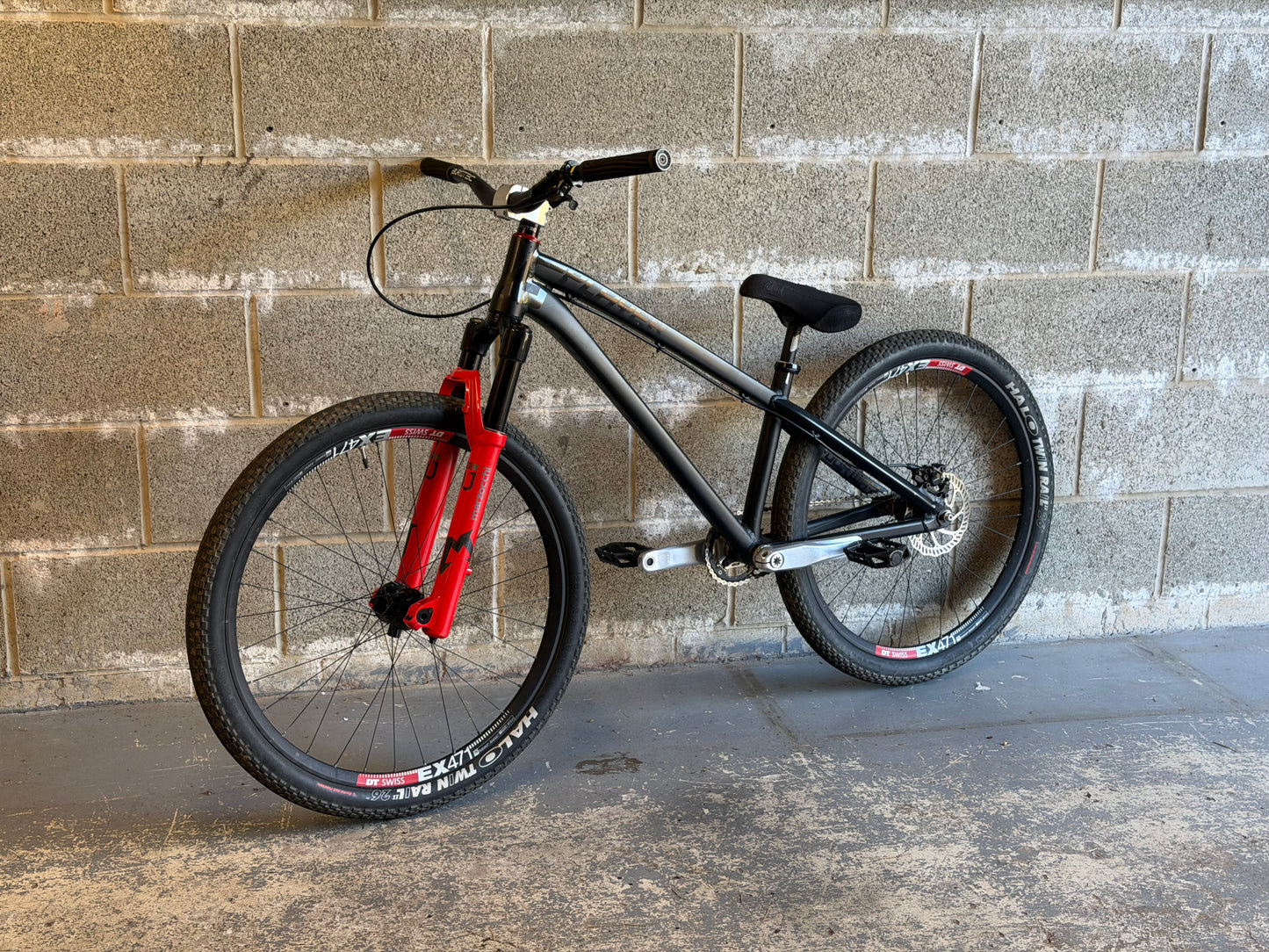 Custom Dartmoor Dirt Jump Bike 26”