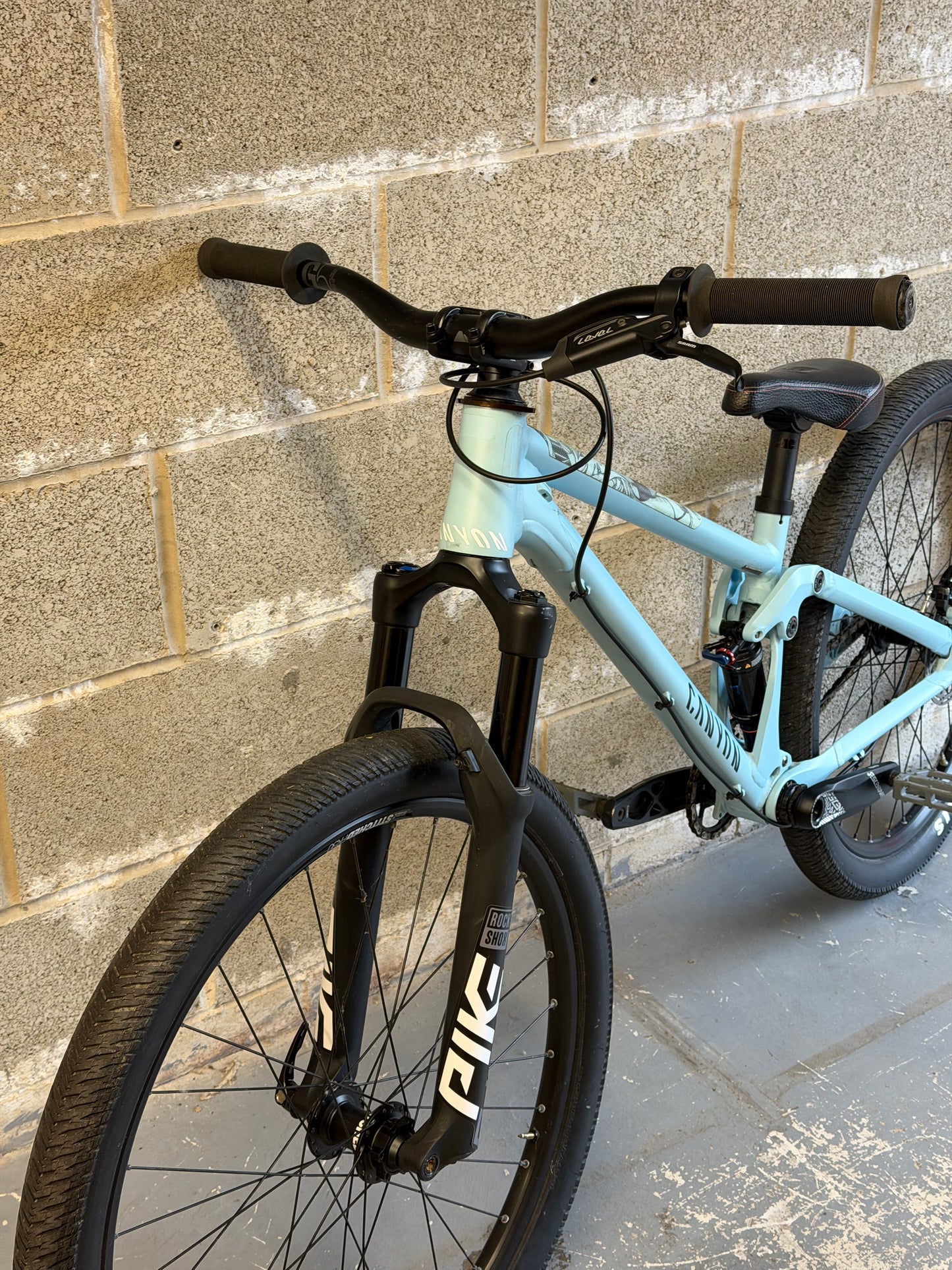 Custom Canyon Stitched 720 Slopestyle Dirt Jump Bike 26”