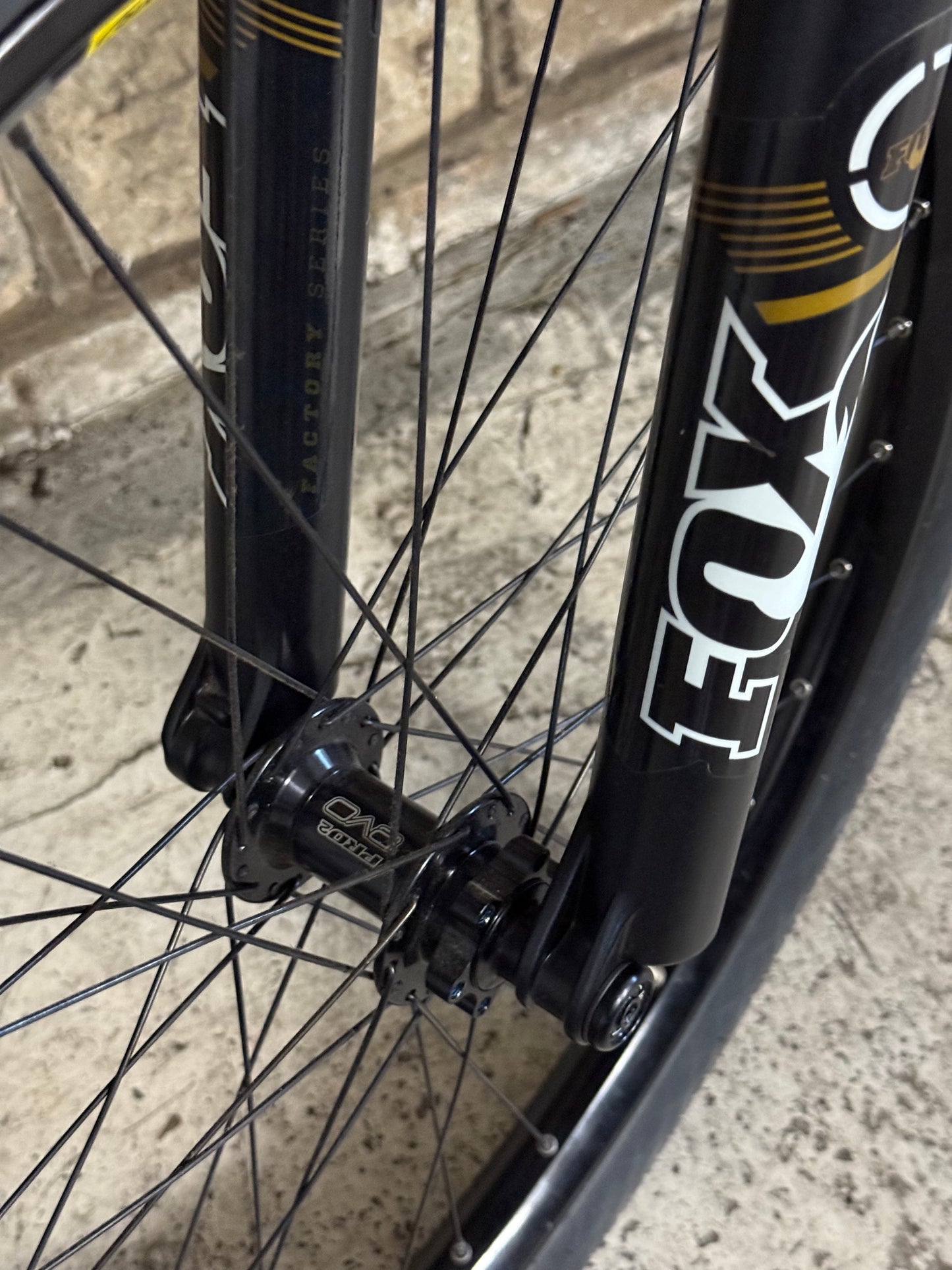 Custom Commencal Slopestyle Dirt Jump Bike 26”