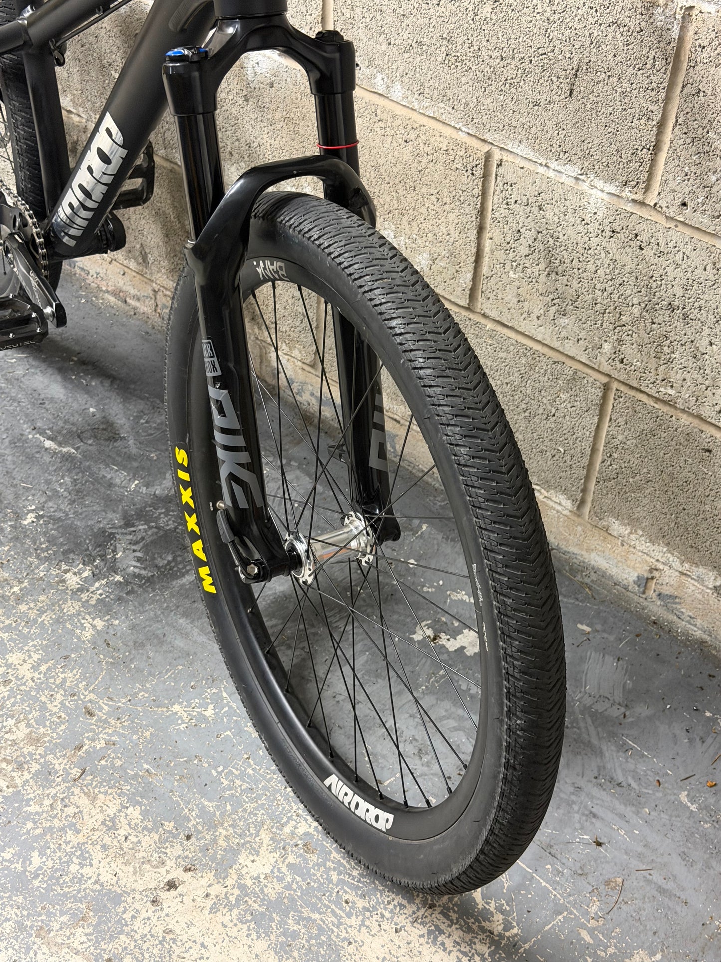 Custom Airdrop Fade Dirt Jump Bike 26”