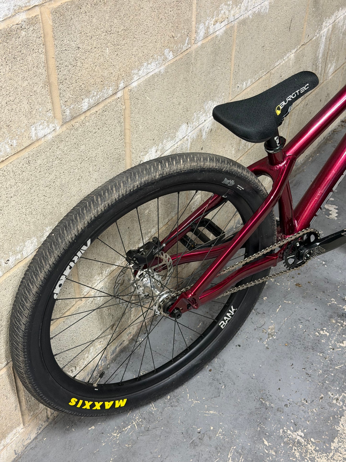 Custom Airdrop Fade Dirt Jump Bike 26”