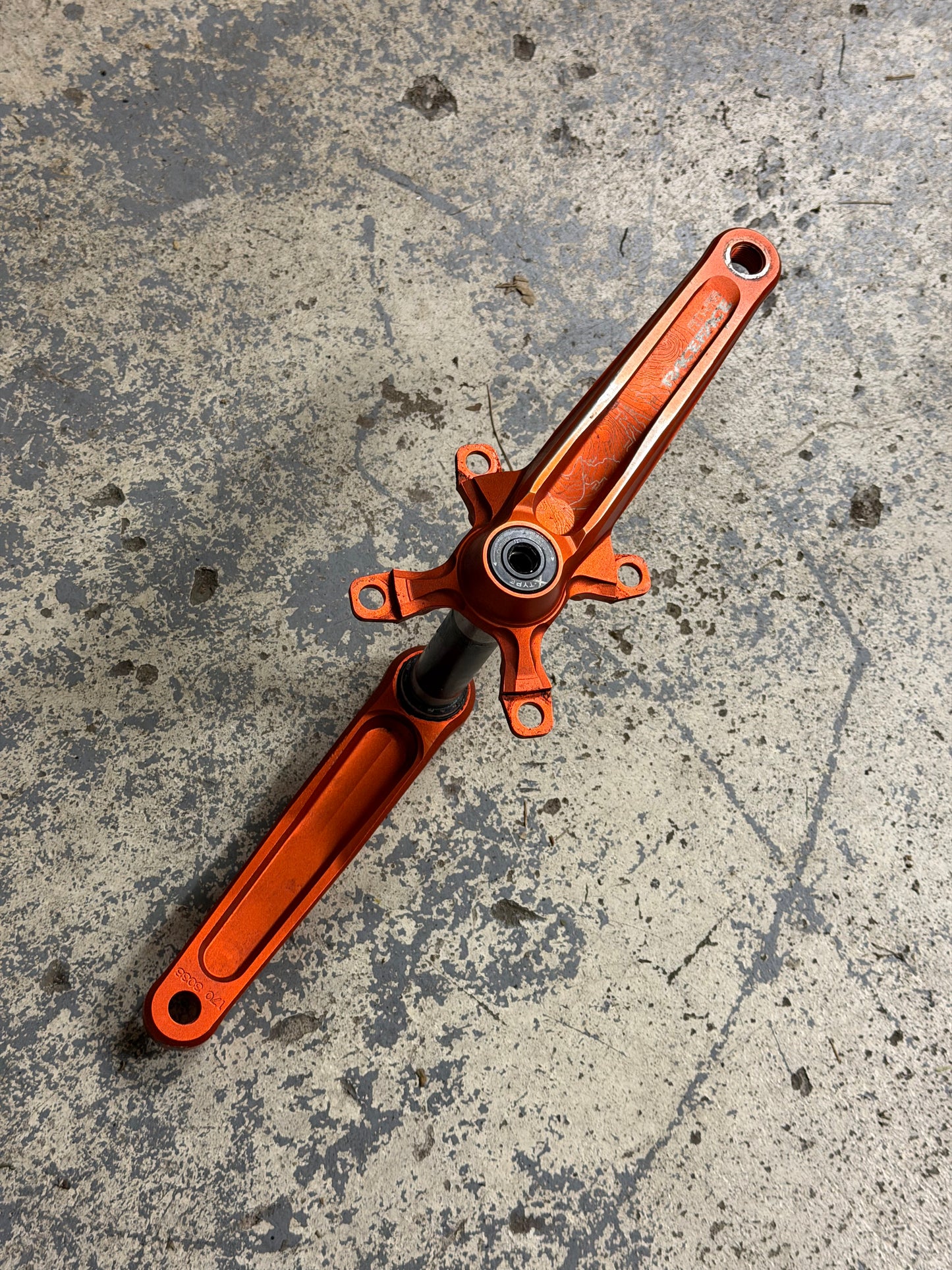 Raceface Atlas Cranks Orange 170mm RRP £170