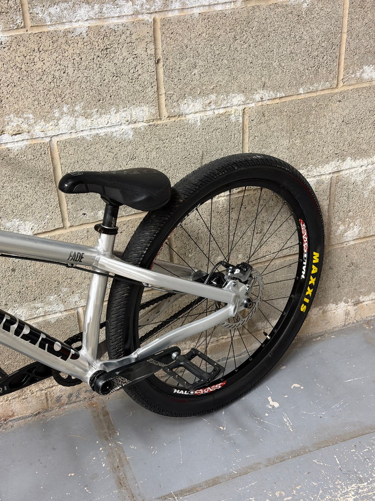 Airdrop Fade Dirt Jump Bike 26”