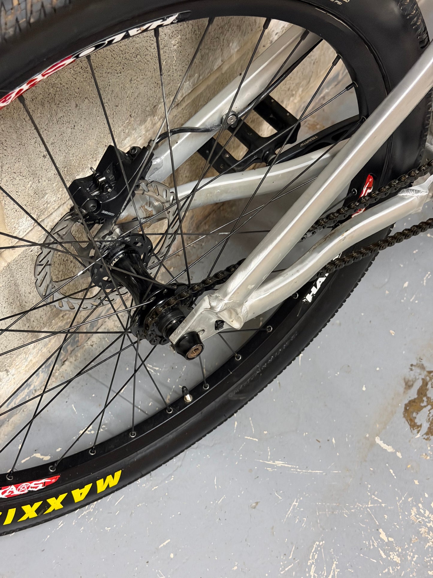 Airdrop Fade Dirt Jump Bike 26”