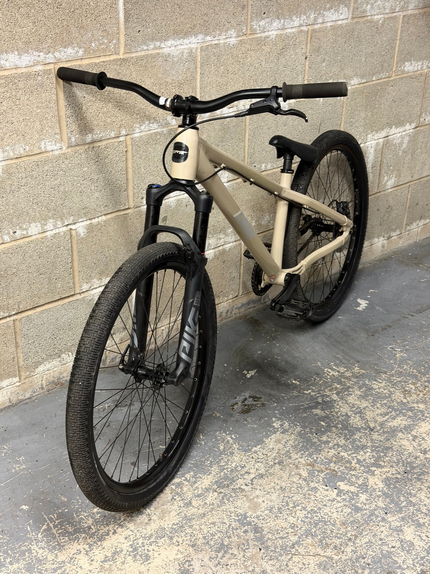 DMR Rhythm Team Dirt Jump Bike 26”