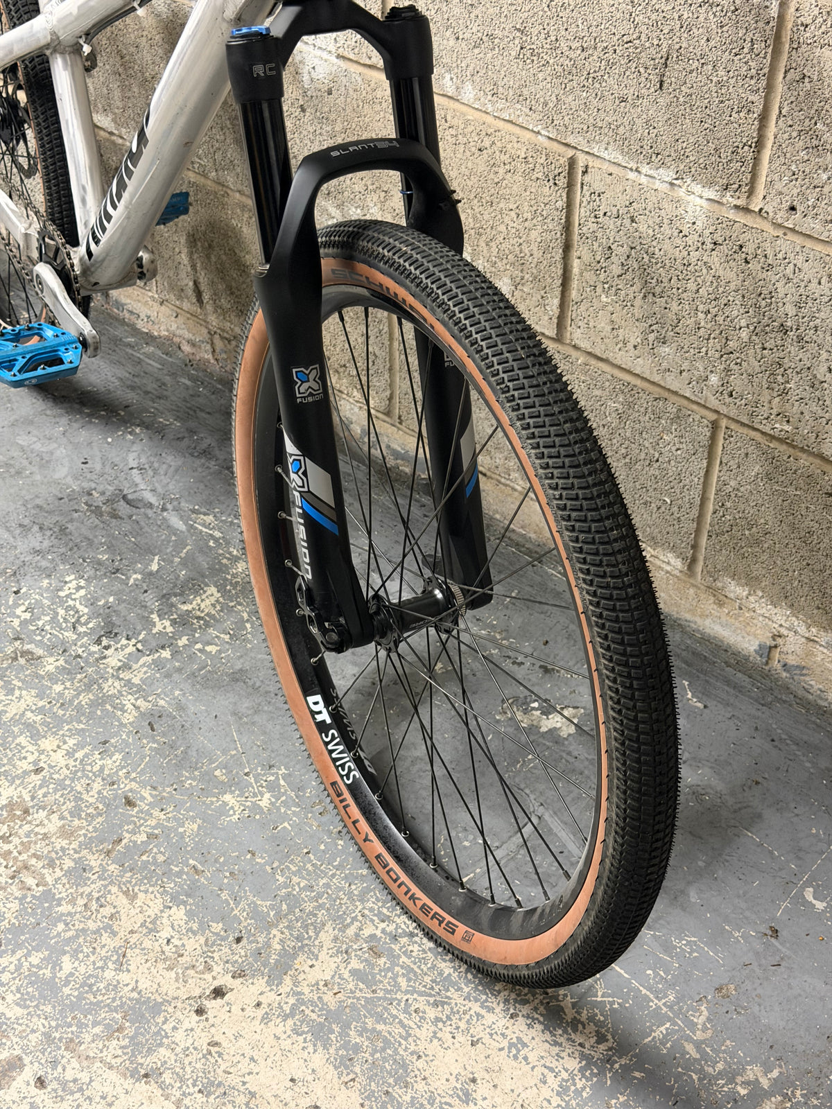 Custom Airdrop Fade Dirt Jump Bike 26”