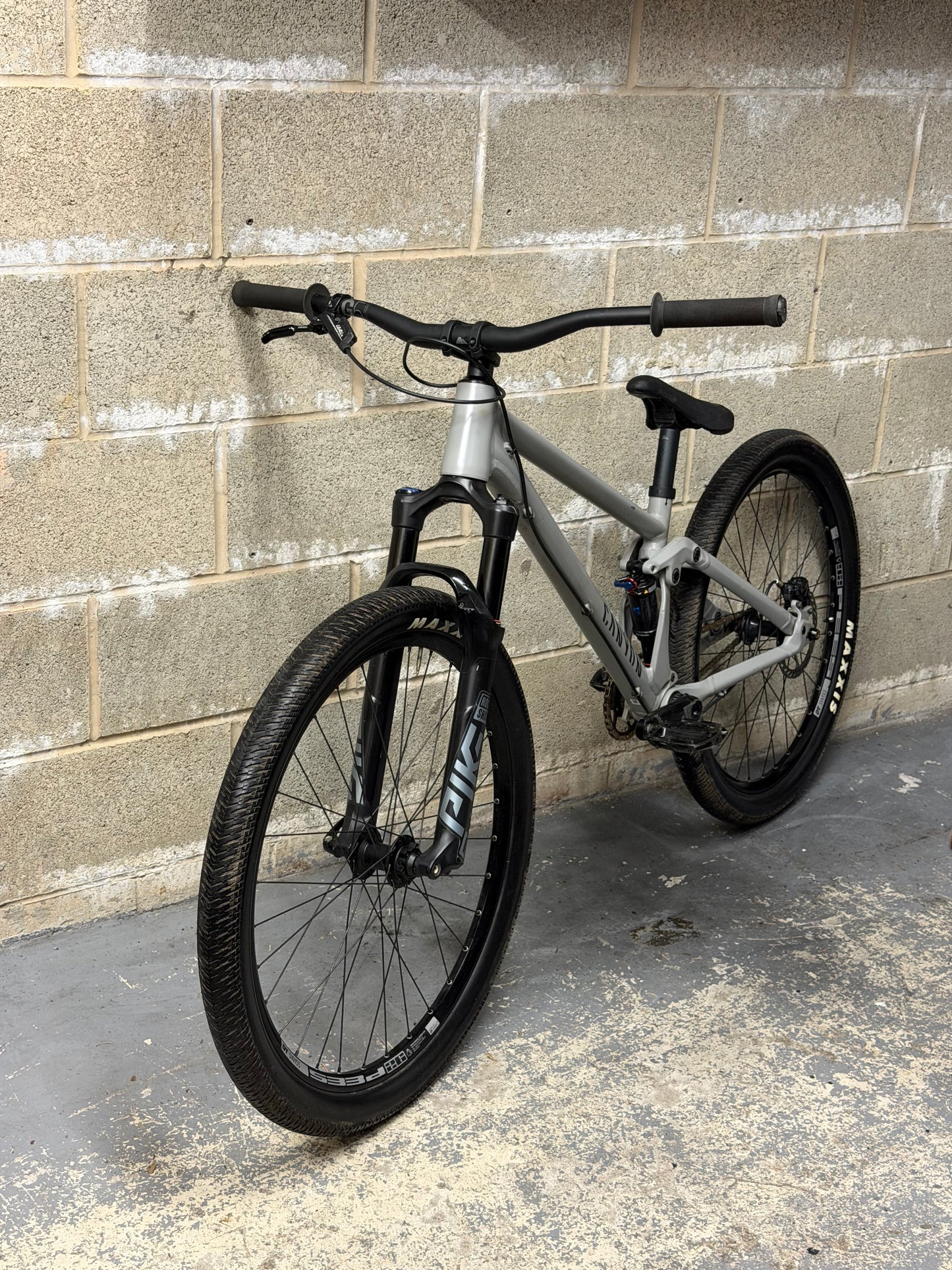 Custom Canyon Stitched 720 Slopestyle Dirt Jump Bike 26”