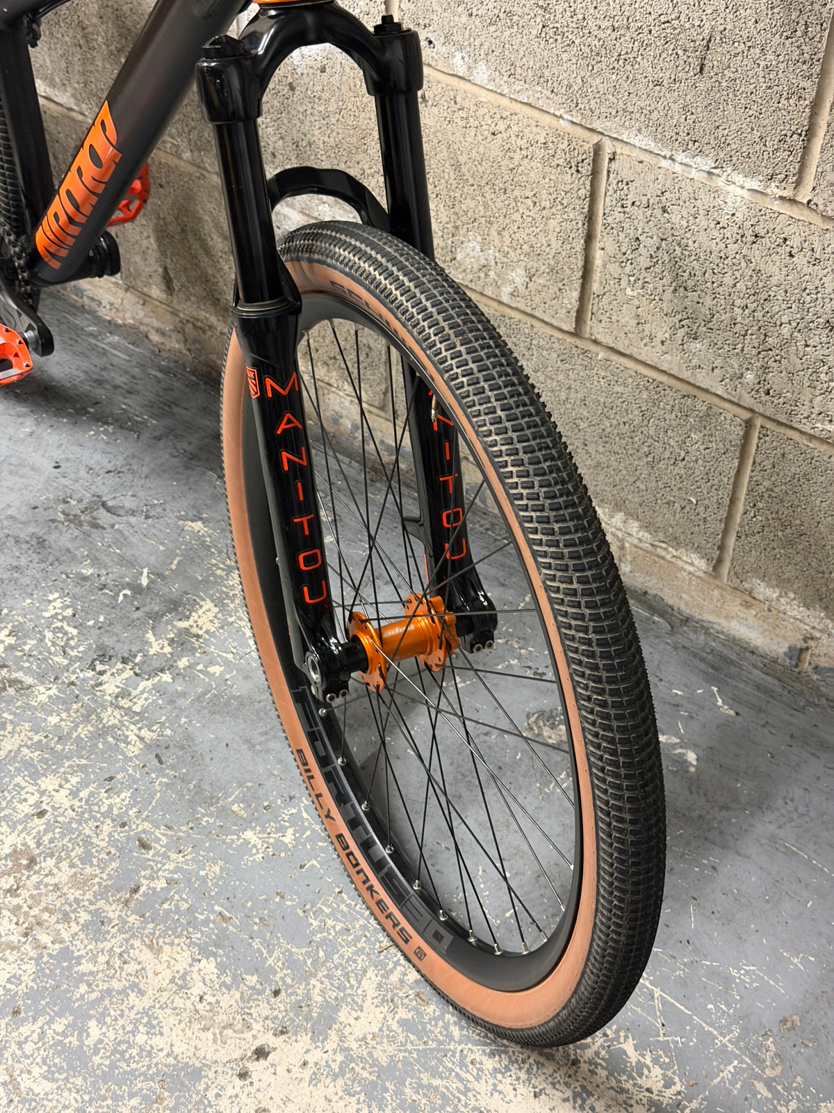 Custom Airdrop Fade Dirt Jump Bike 26”