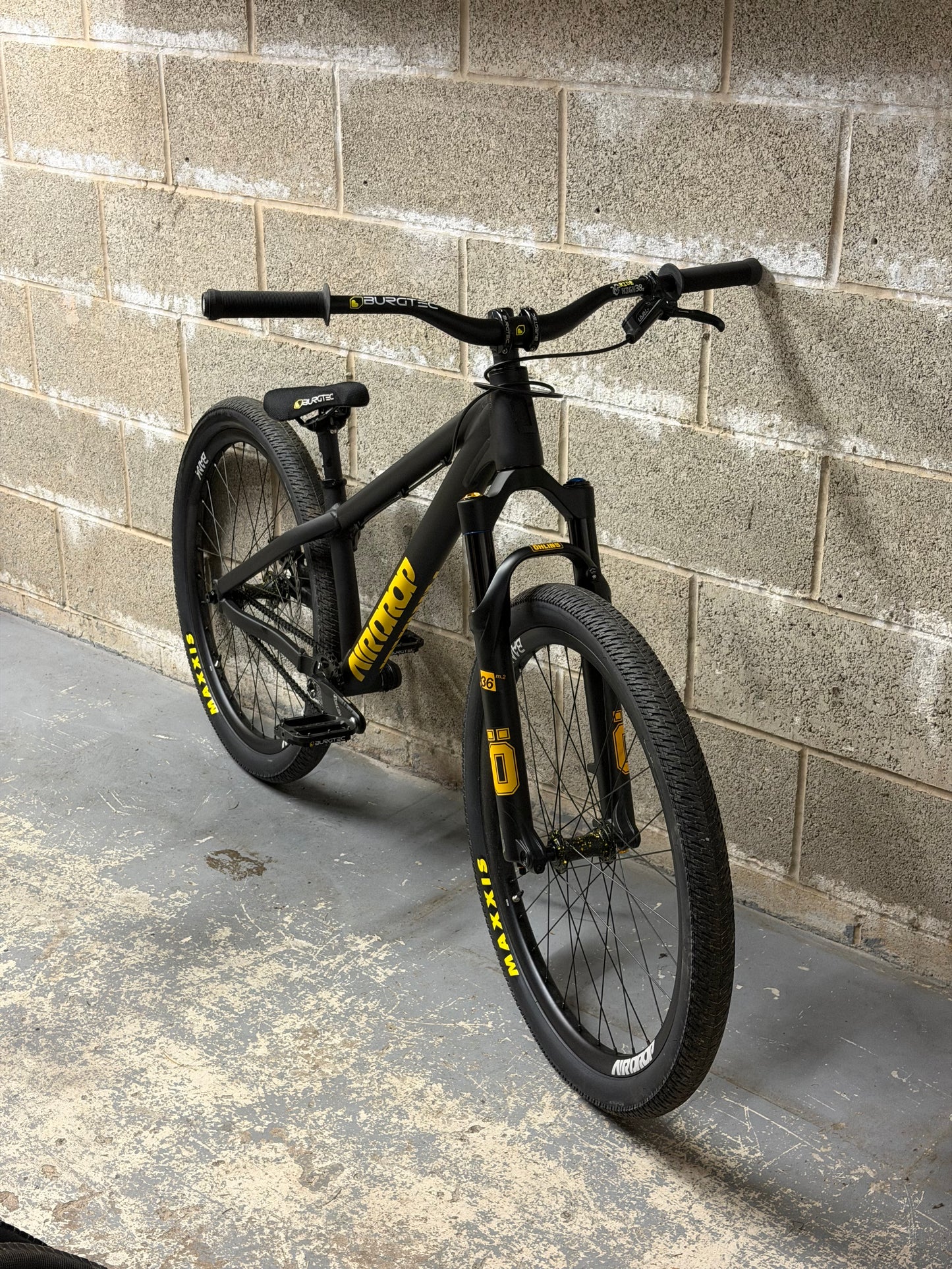 Airdrop Fade Works Dirt Jump Bike 26”