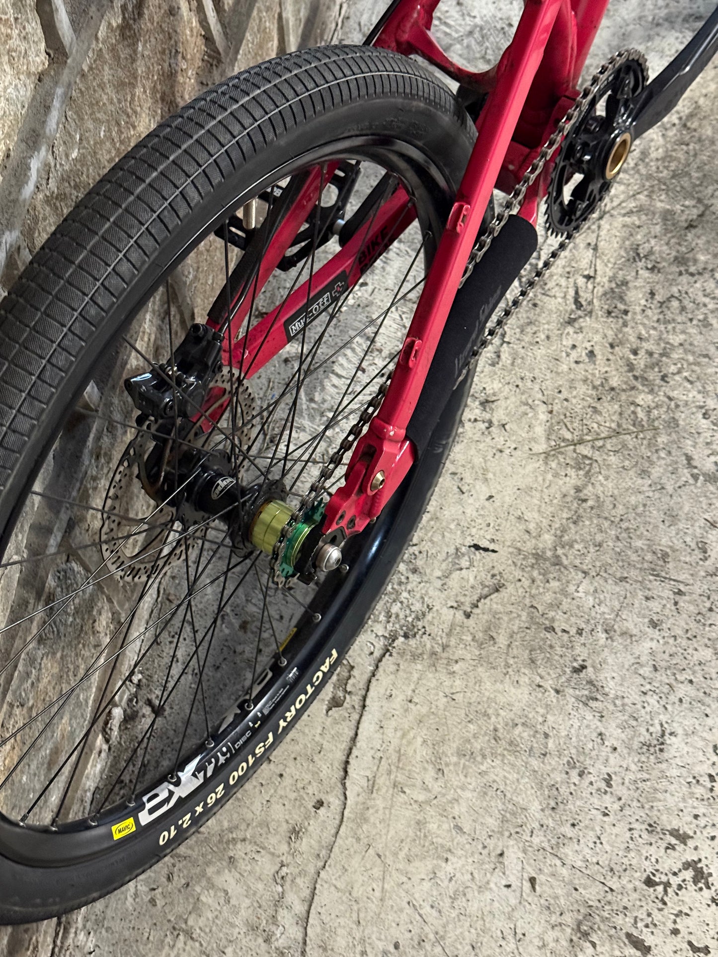 Custom Commencal Slopestyle Dirt Jump Bike 26”