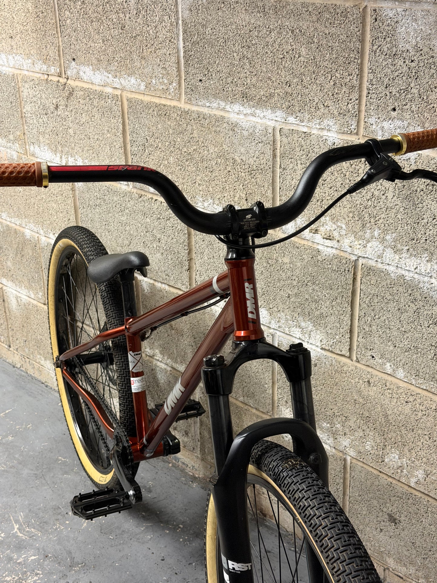DMR Sect Pro Dirt Jump Bike 26”