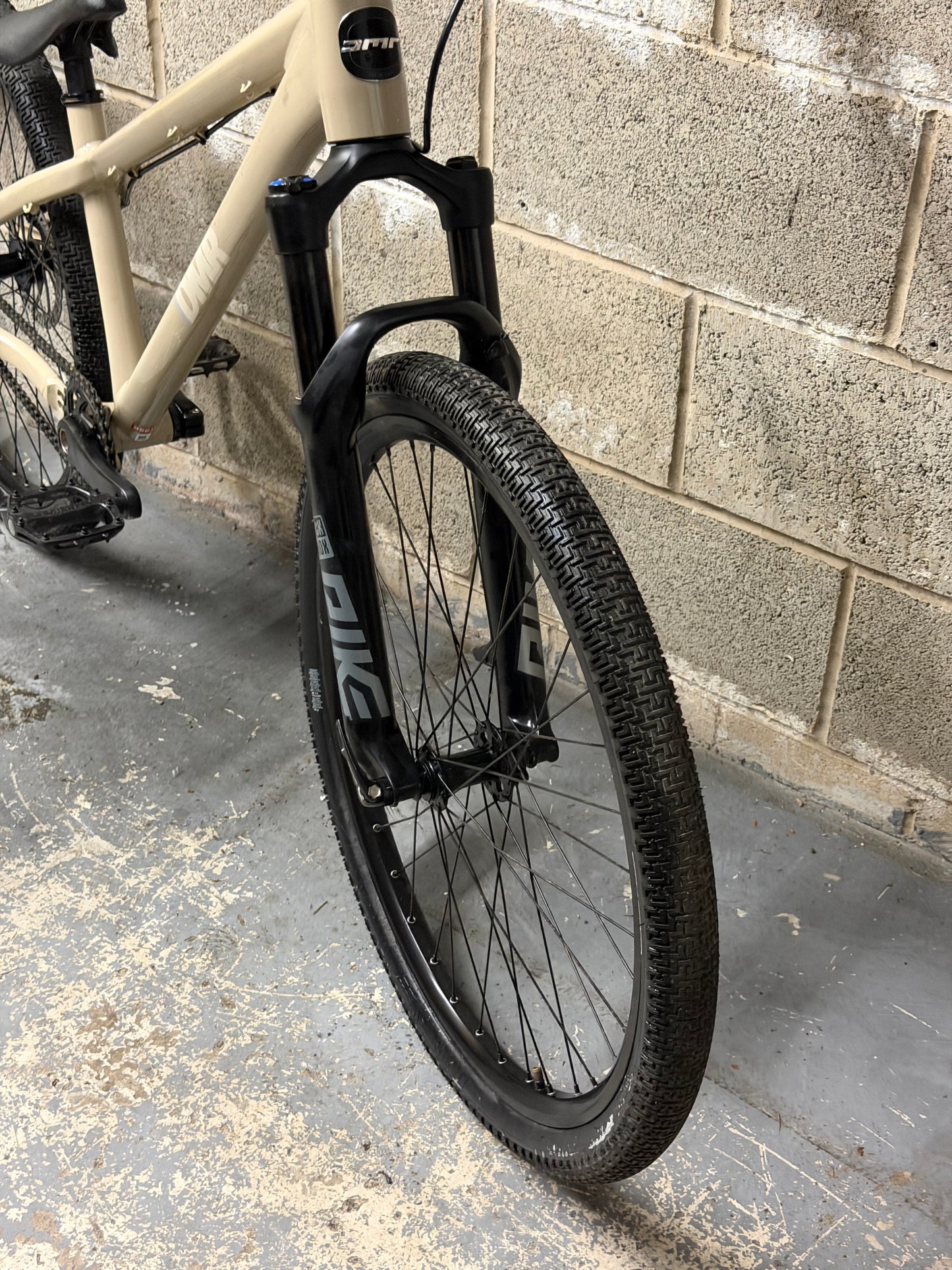 DMR Rhythm Team Dirt Jump Bike 26”