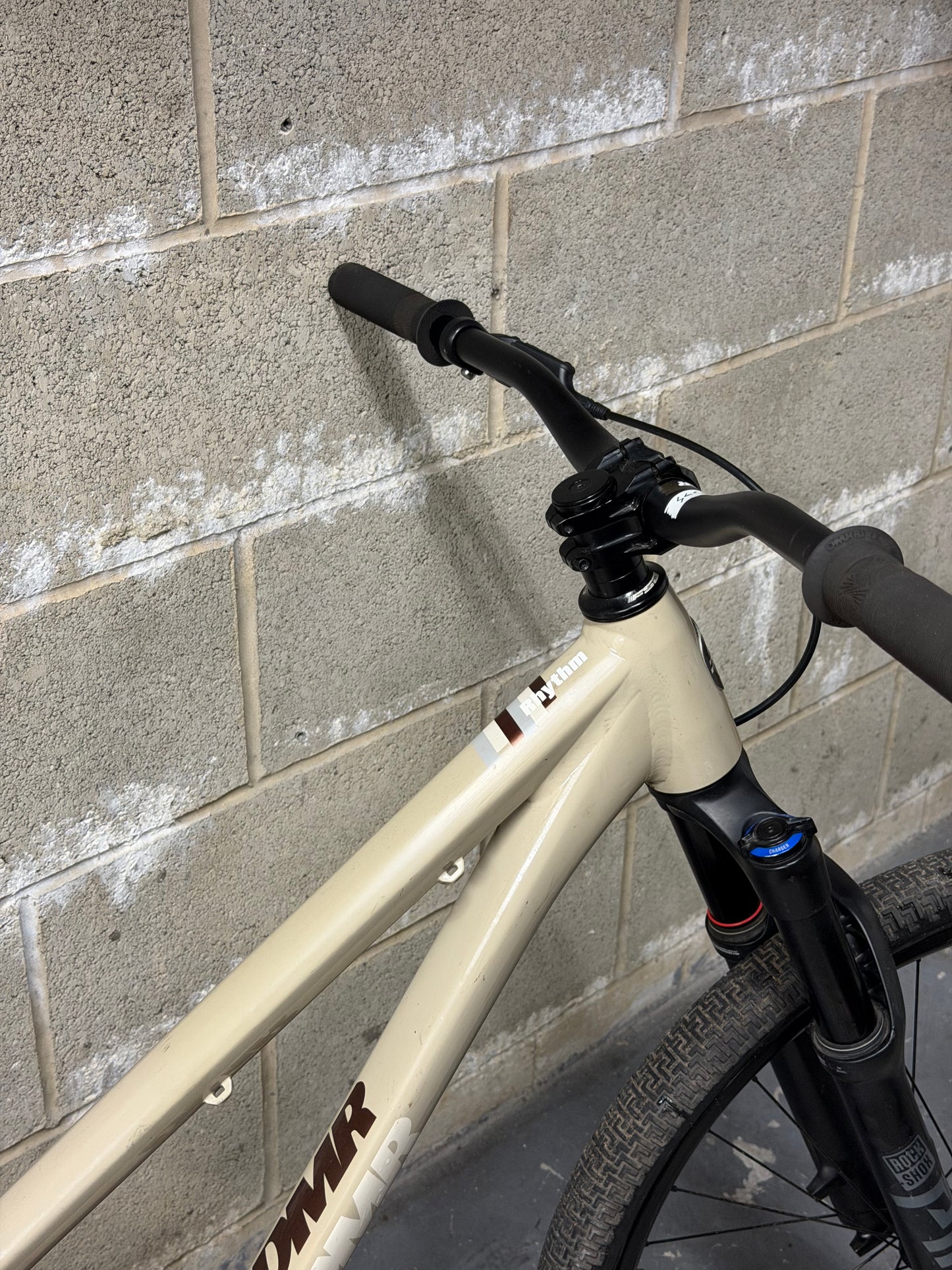 DMR Rhythm Team Dirt Jump Bike 26”