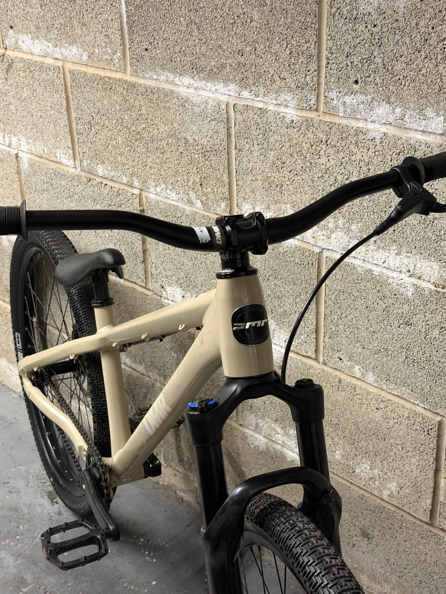 DMR Rhythm Team Dirt Jump Bike 26”