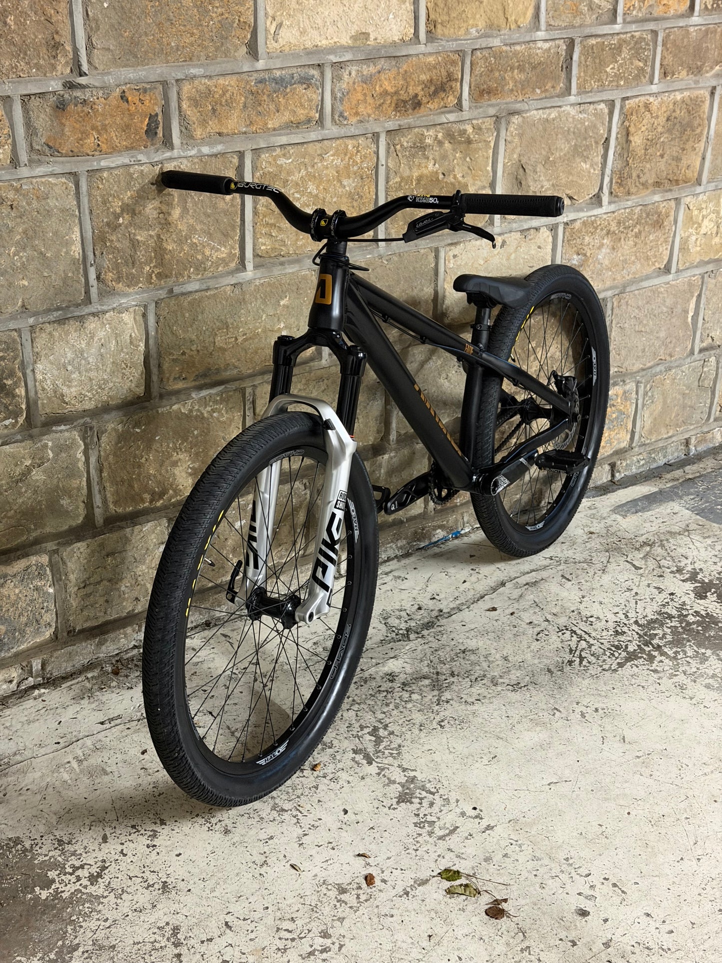 Custom Airdrop Fade Dirt Jump Bike 26” MINT