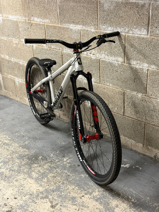 Custom Airdrop Fade Dirt Jump Bike 26”
