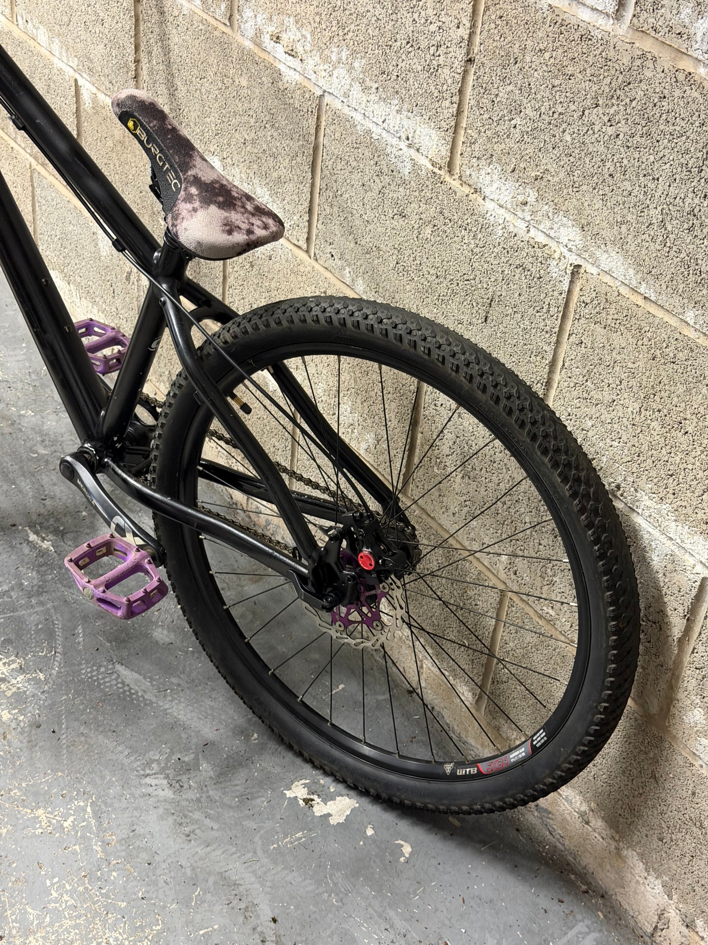 Custom Cannondale Dirt Jump Bike 26”