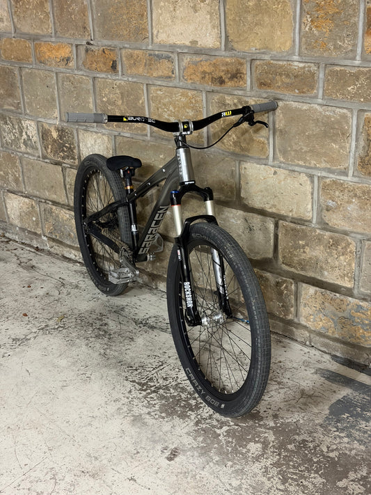 Custom Saracen Dirt Jump Bike 26”