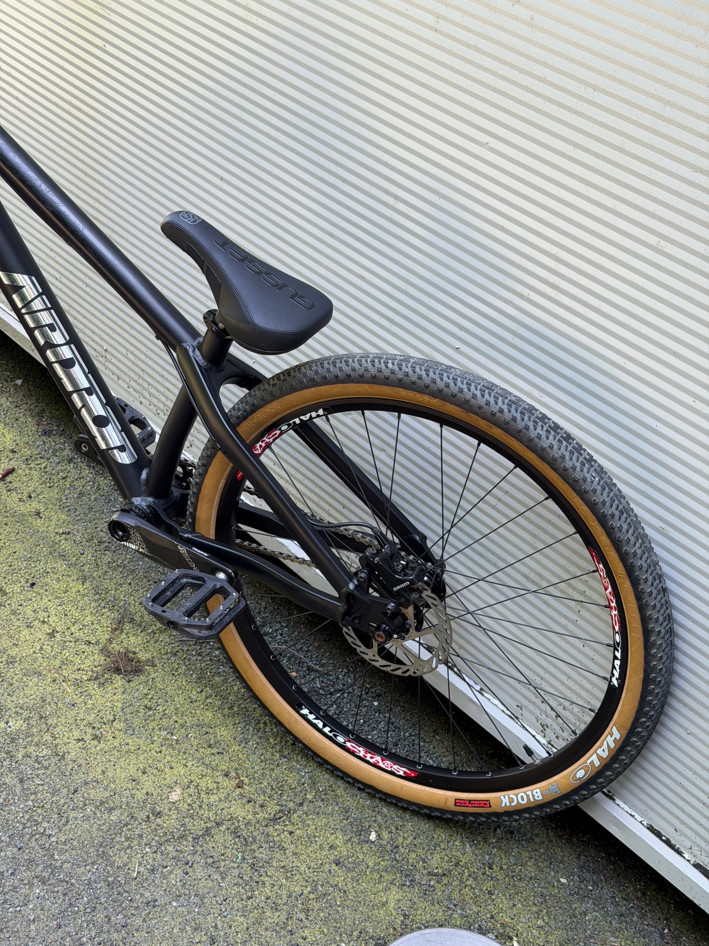 Custom Airdrop Fade Dirt Jump Bike 26”