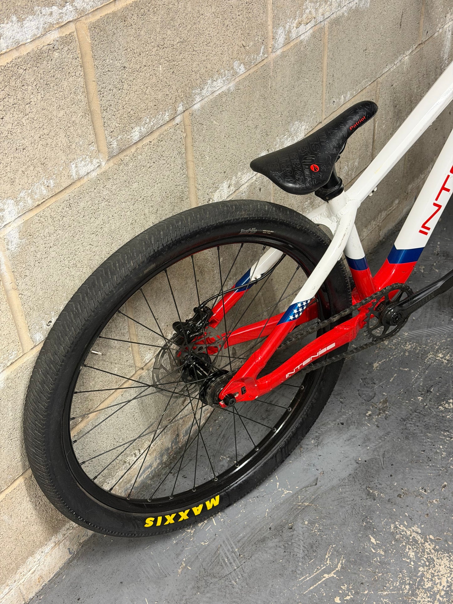 Intense DJ Dirt Jump Bike 26”