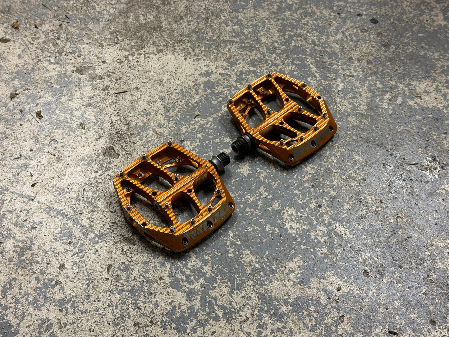 Hope F20 Pedals Orange RRP £140