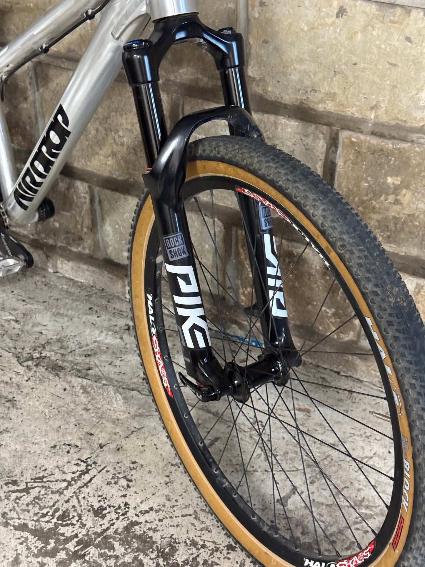 Custom Airdrop Fade Dirt Jump Bike 26”