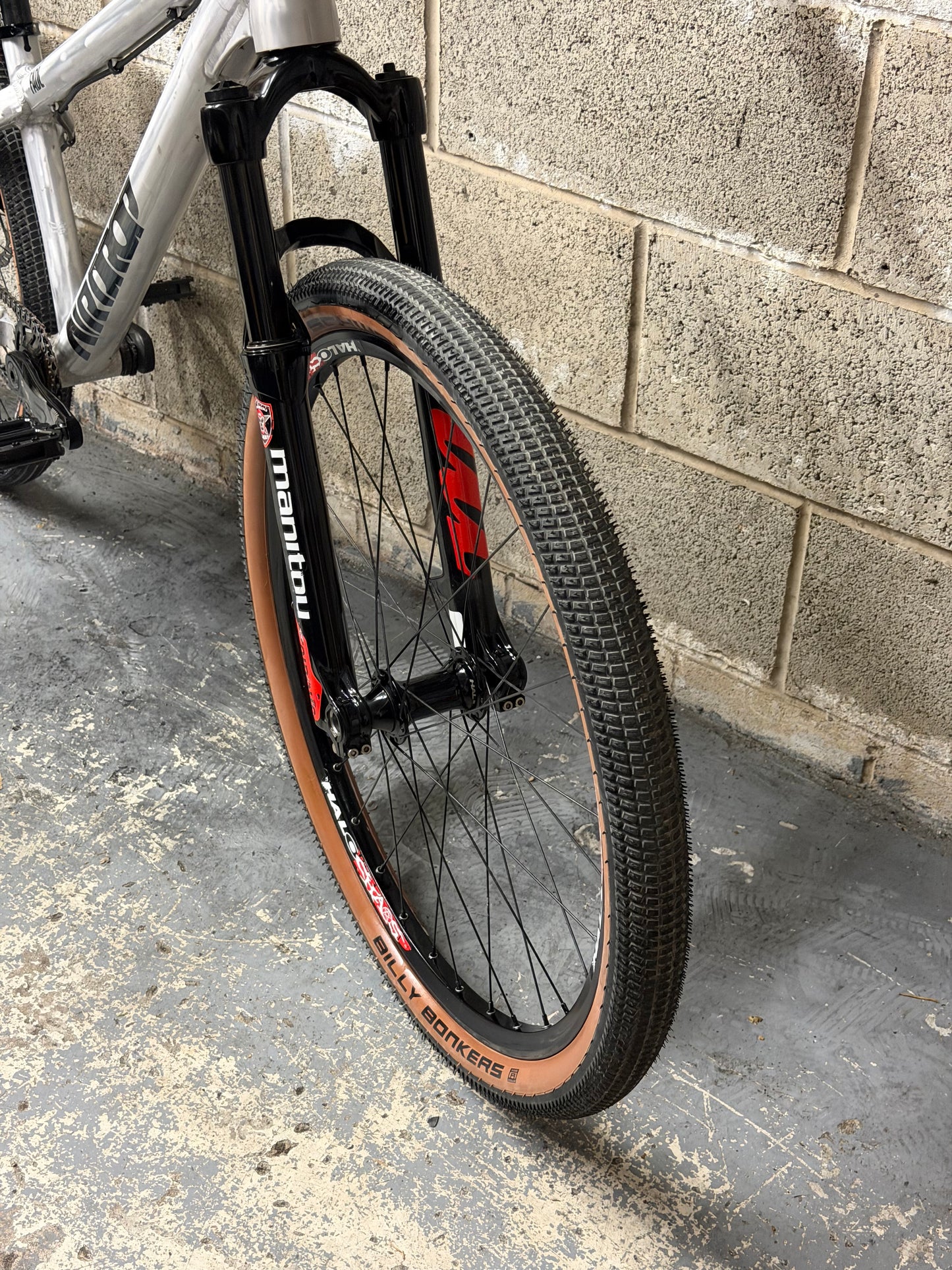 Custom Airdrop Fade Dirt Jump Bike 26”