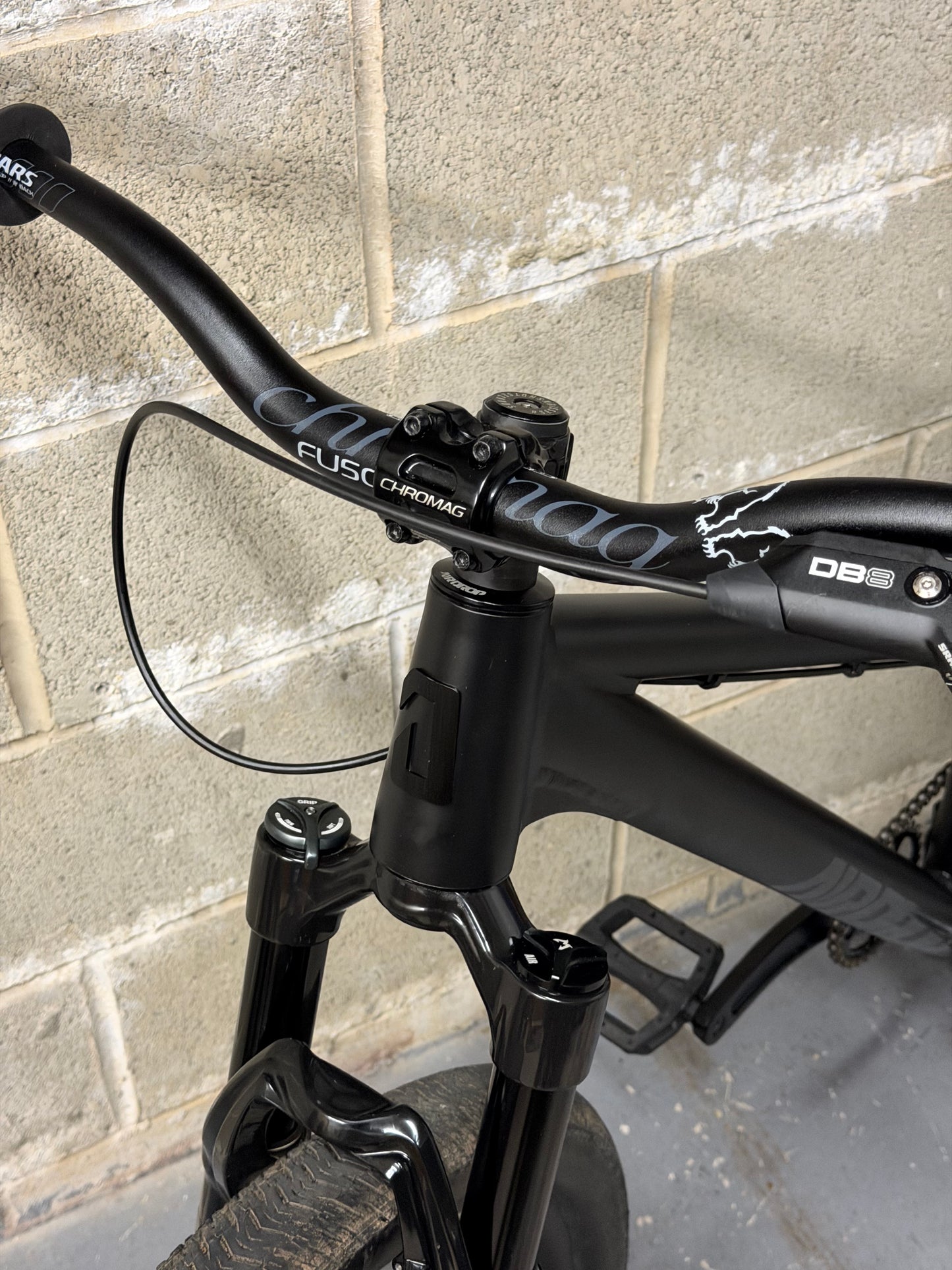 Airdrop Fade Stealth Series Ltd Edition Dirt Jump Bike 26”