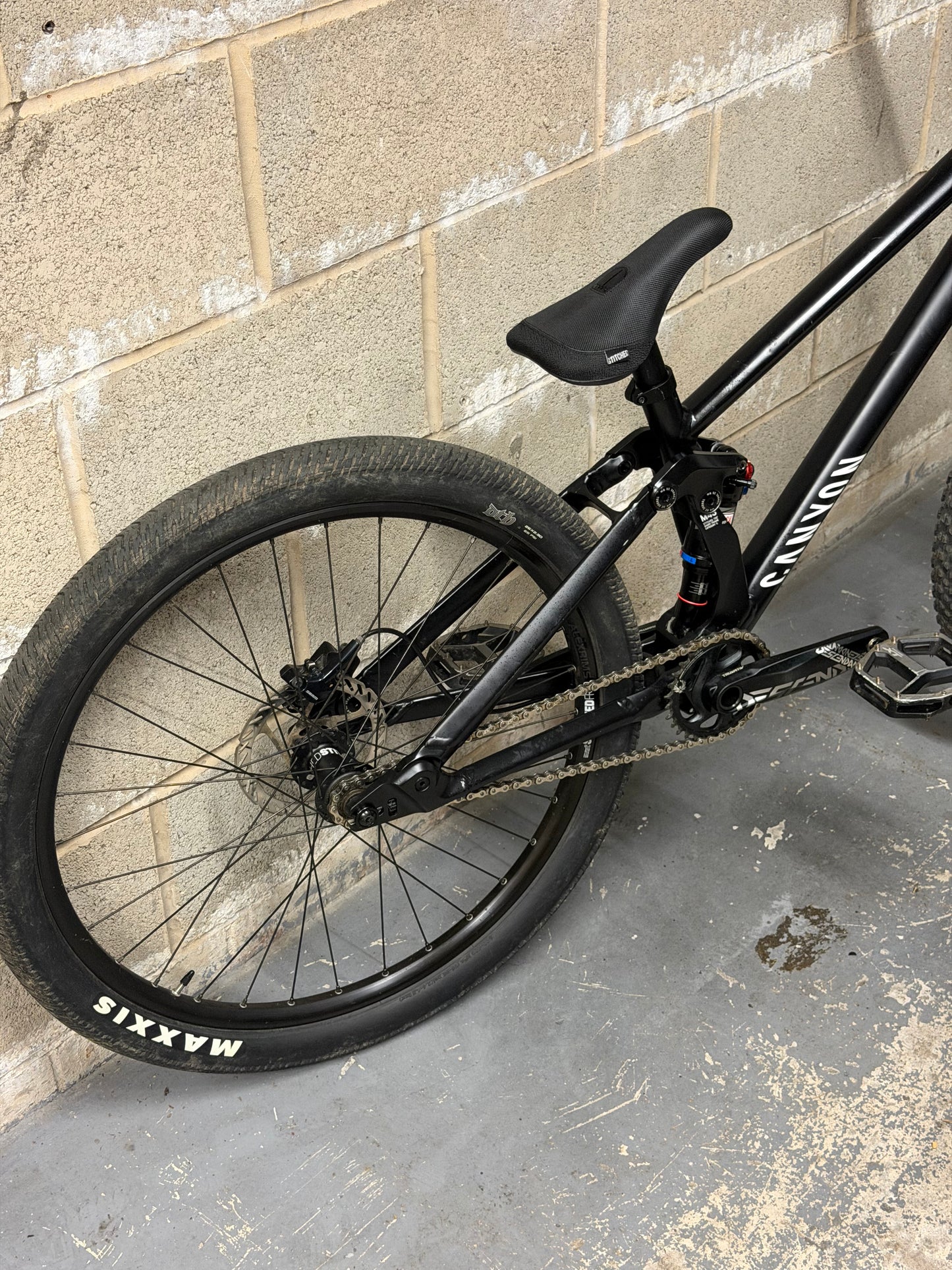 Custom Canyon Stitched 720 Slopestyle Dirt Jump Bike 26”