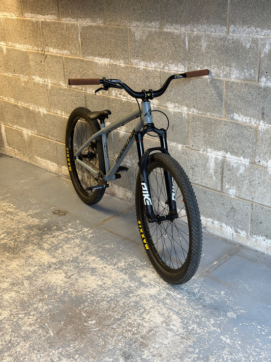 Transition PBJ Custom Dirt Jump Bike 26”