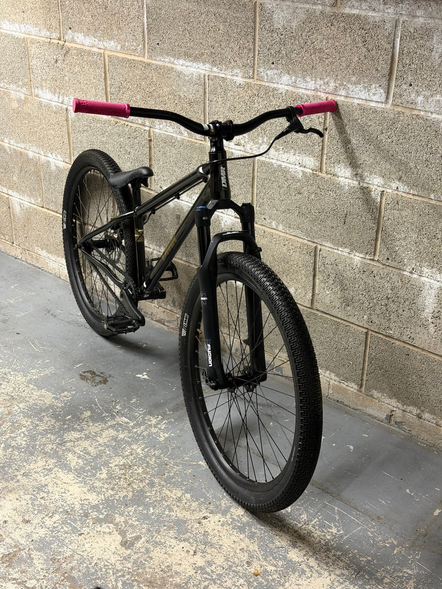 DMR Sect Pro Dirt Jump Bike 26”