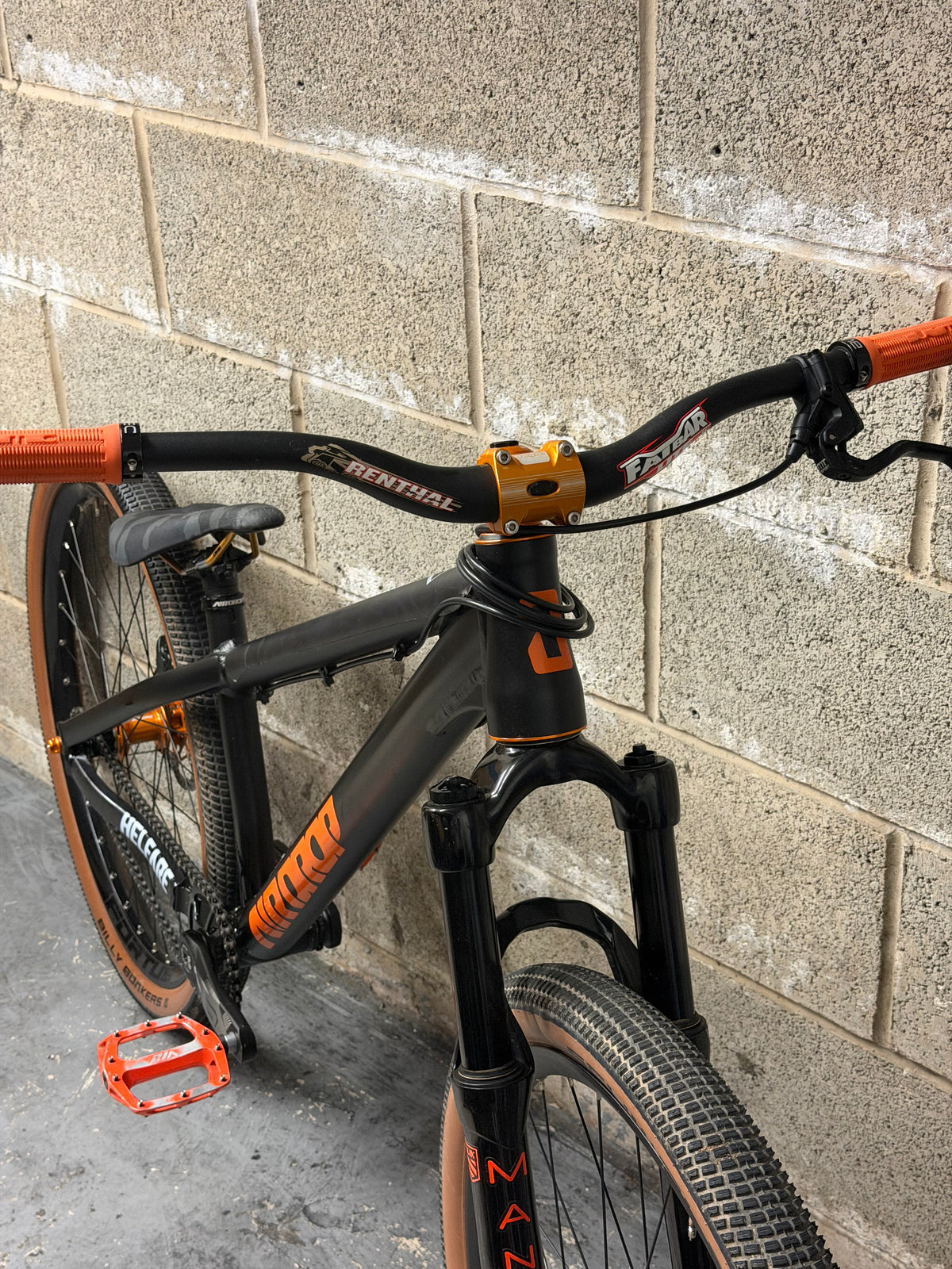 Custom Airdrop Fade Dirt Jump Bike 26”