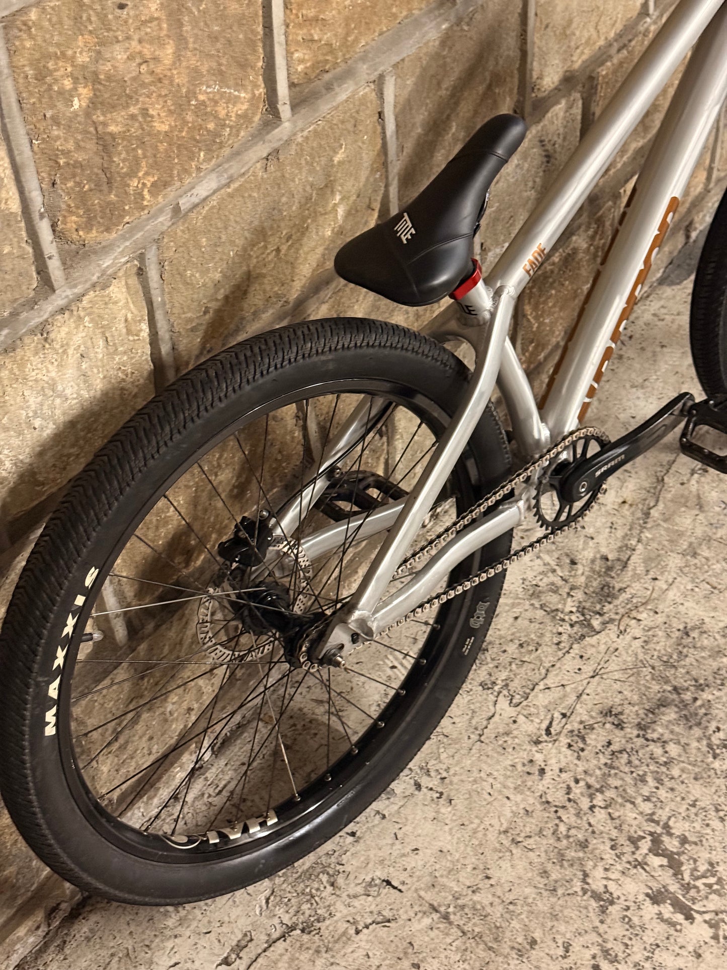 Custom Airdrop Fade Dirt Jump Bike 26”