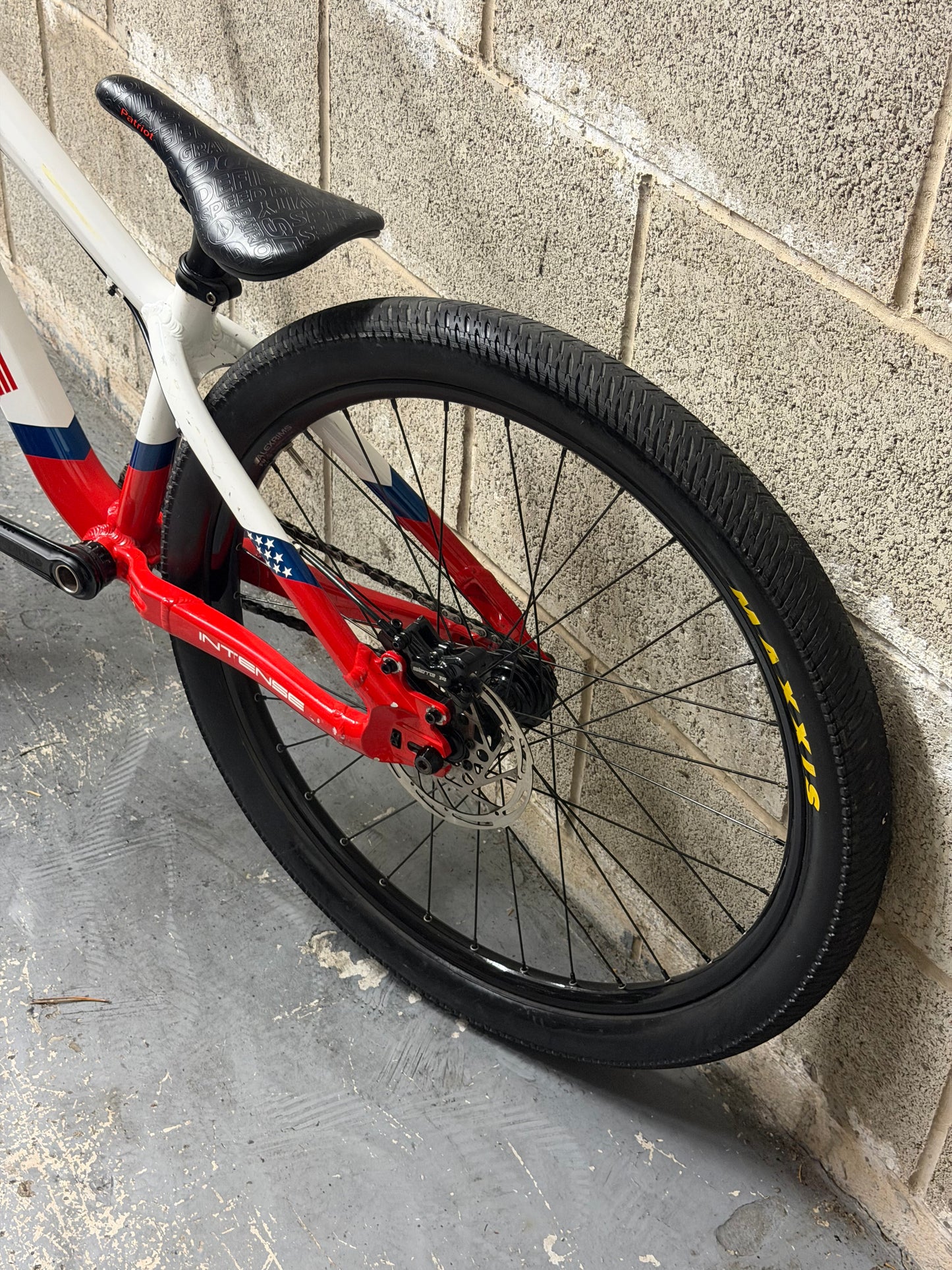 Intense DJ Dirt Jump Bike 26”