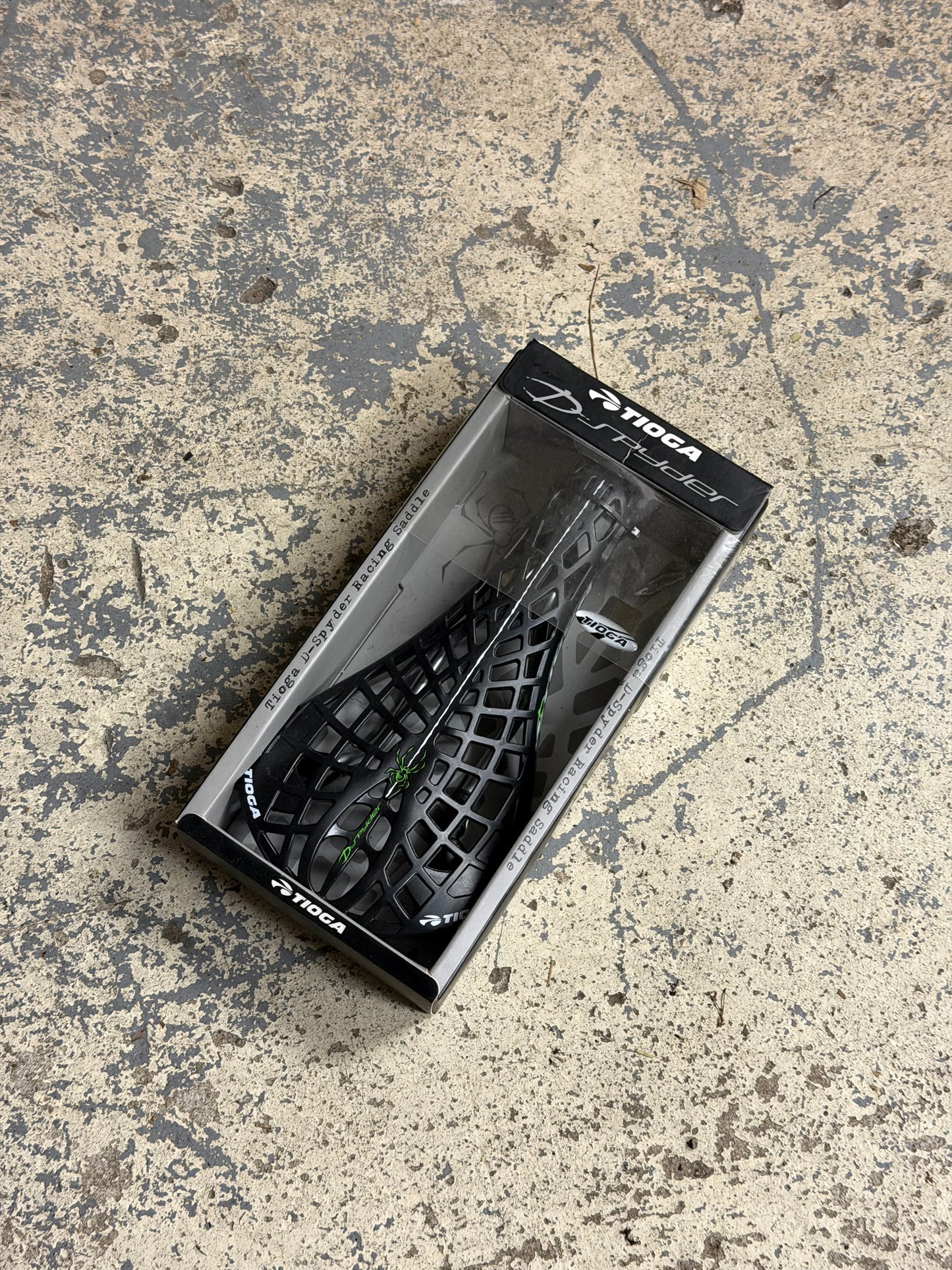 Tioga Spyder Seat NEW RRP £50