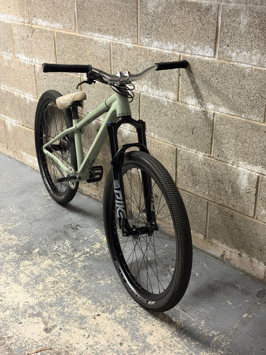 Custom Commencal Absolut Dirt Jump Bike 26”