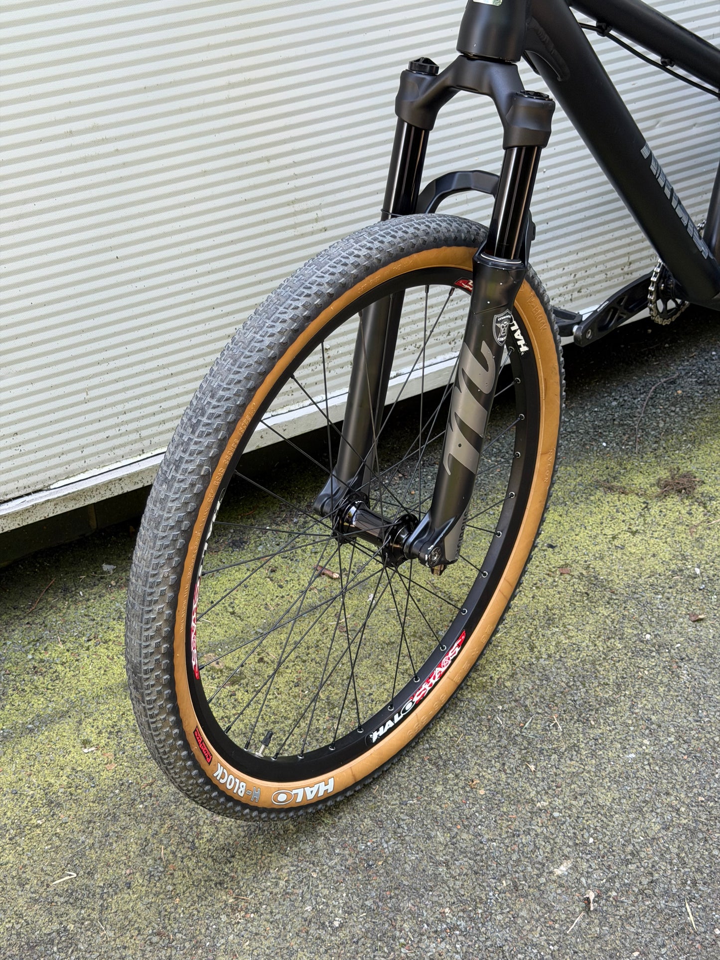 Custom Airdrop Fade Dirt Jump Bike 26”