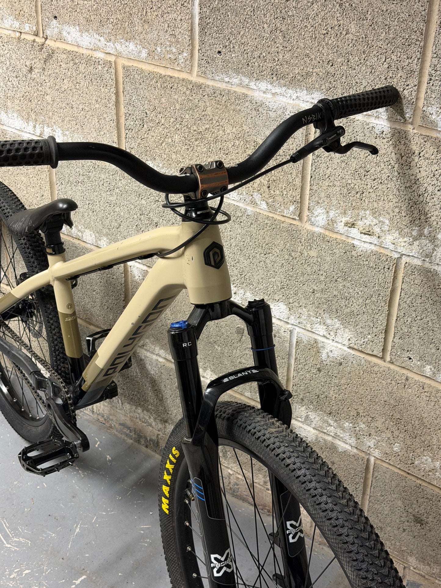 Custom Polygon Trid Dirt Jump Bike 26”