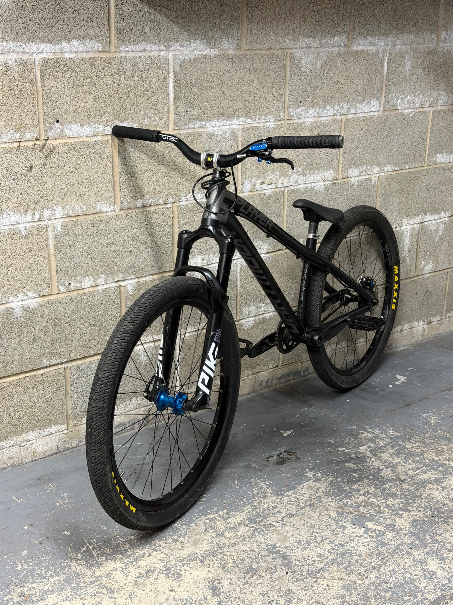 Custom Dartmoor Dirt Jump Bike 26”