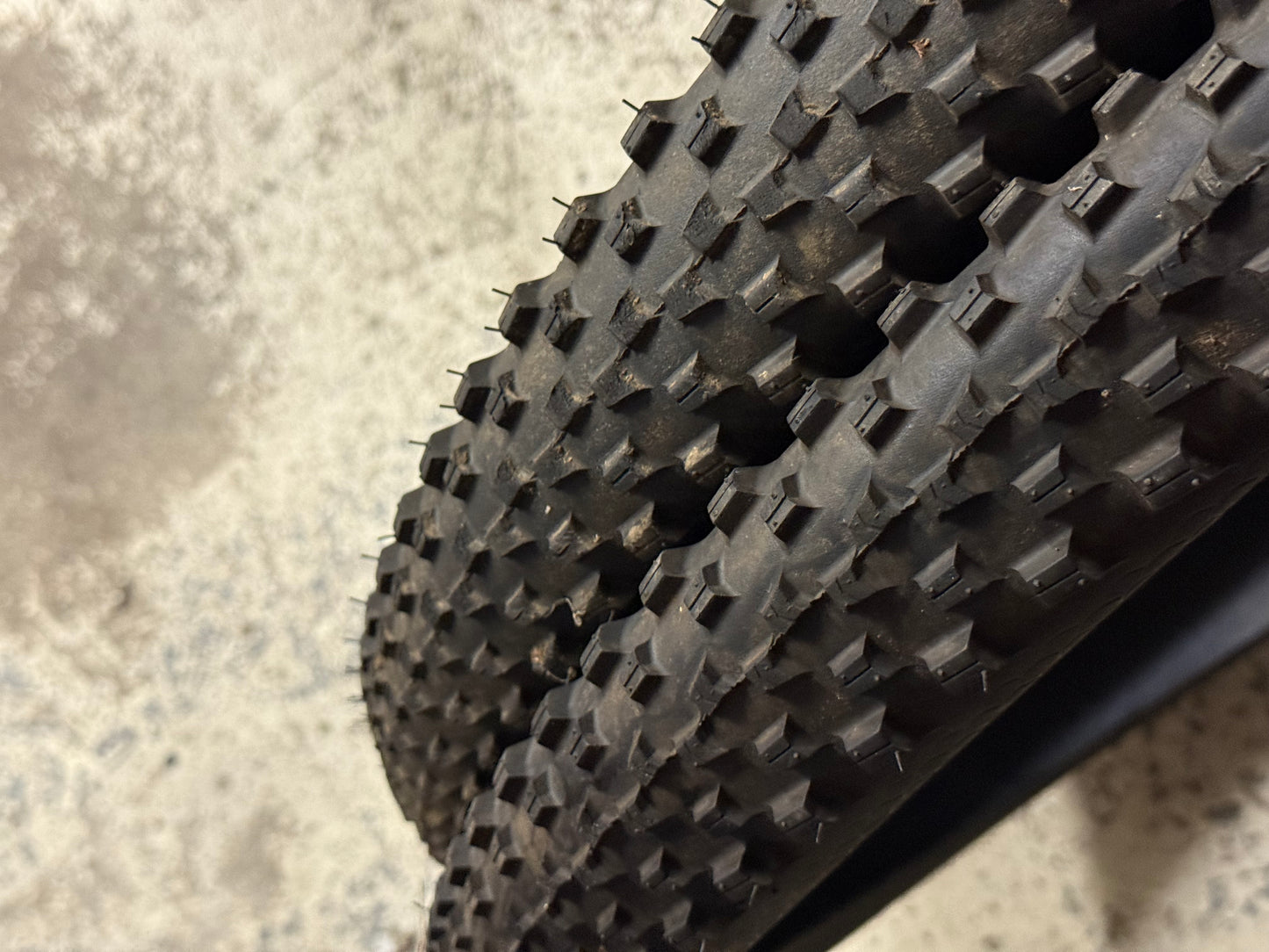 Continental CrossKing Tyres 2.3 Pair 26”