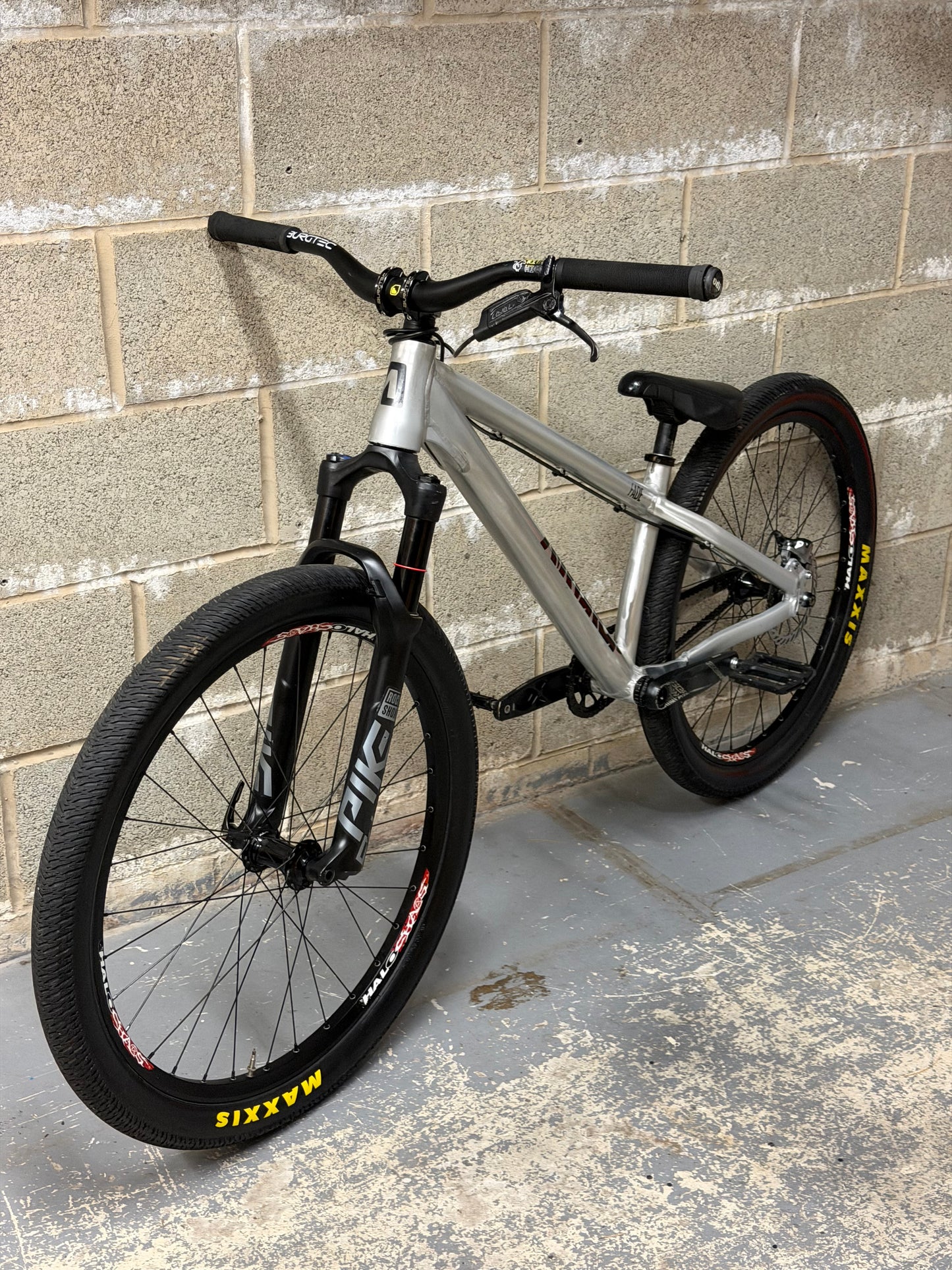 Airdrop Fade Dirt Jump Bike 26”