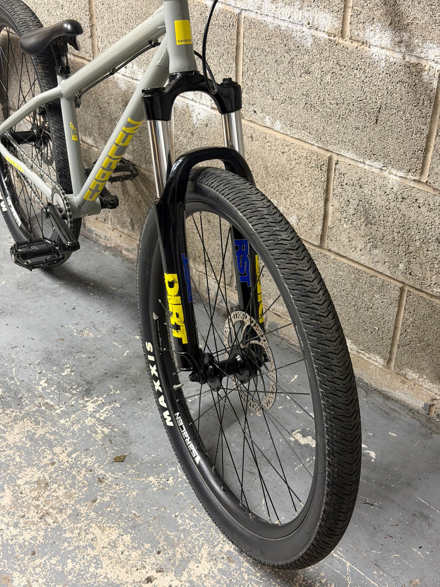 Custom Saracen Dirt Jump Bike 26”