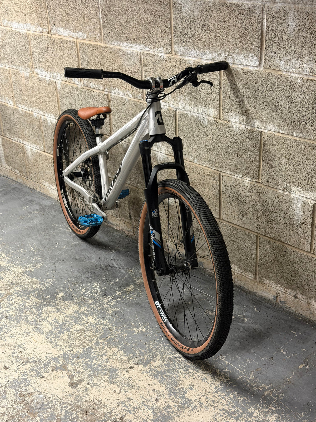 Custom Airdrop Fade Dirt Jump Bike 26”