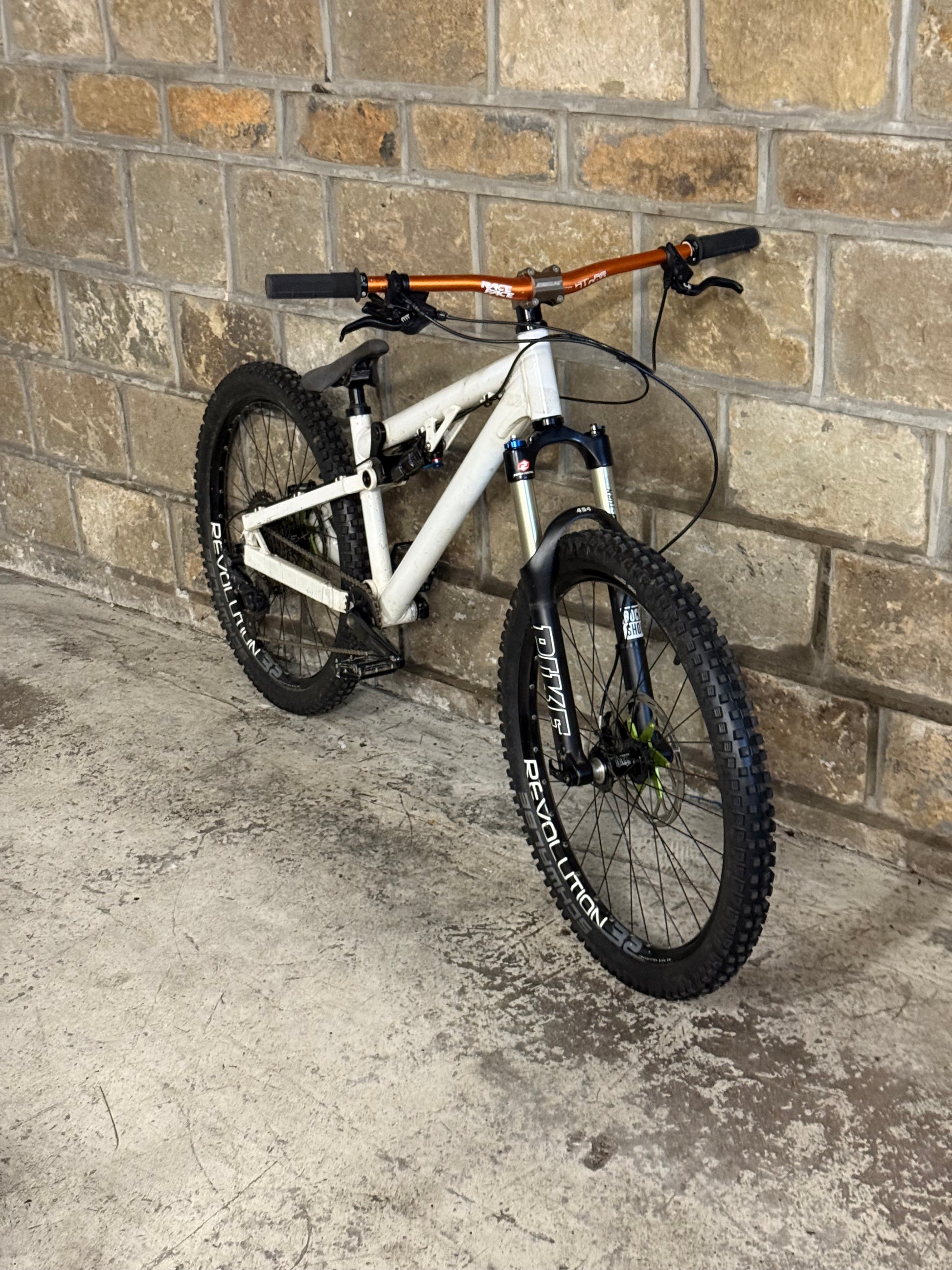 Transition Custom Slopestyle Dirt Jump Bike 26”