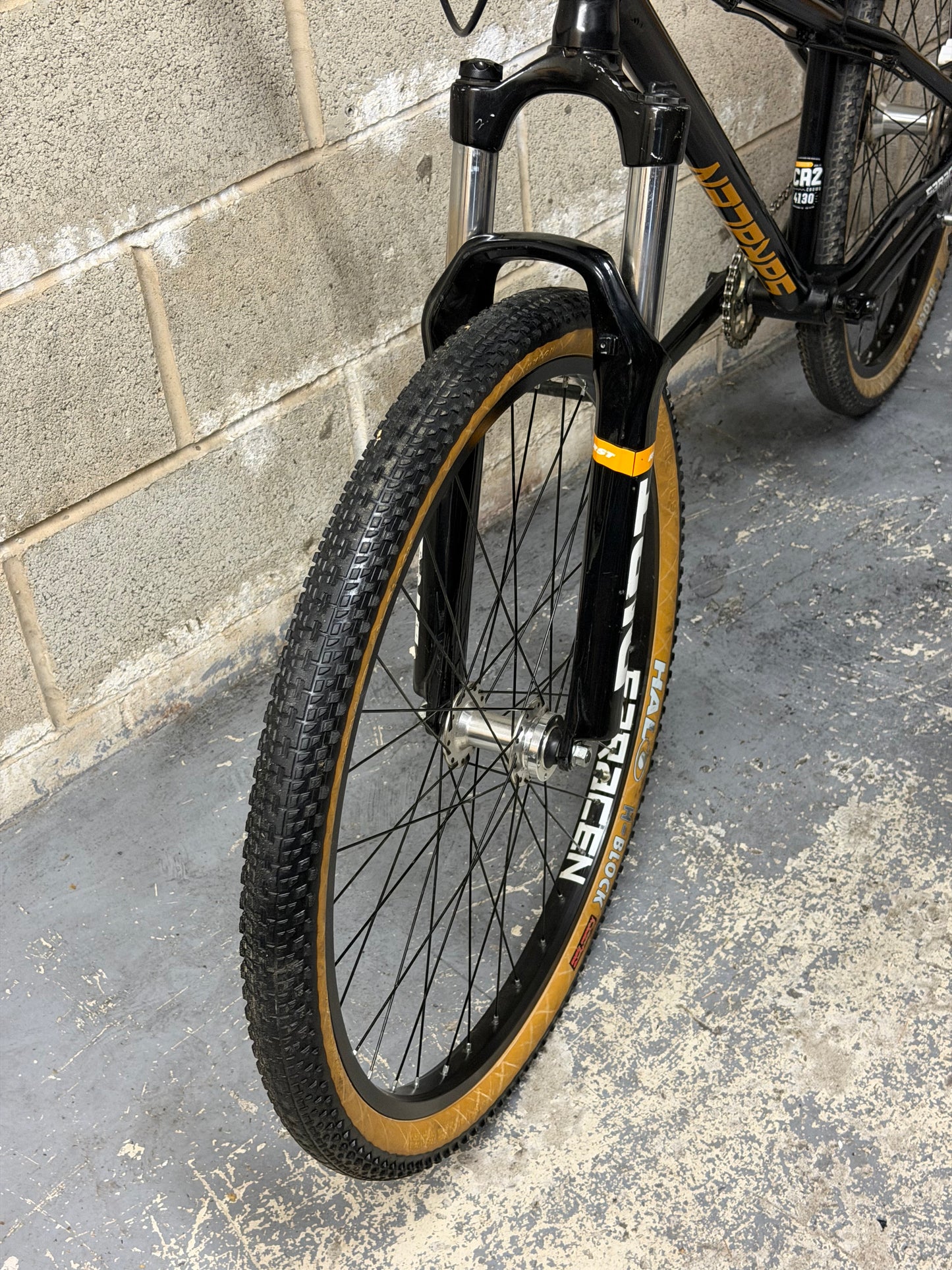 Custom Saracen Dirt Jump Bike 26”